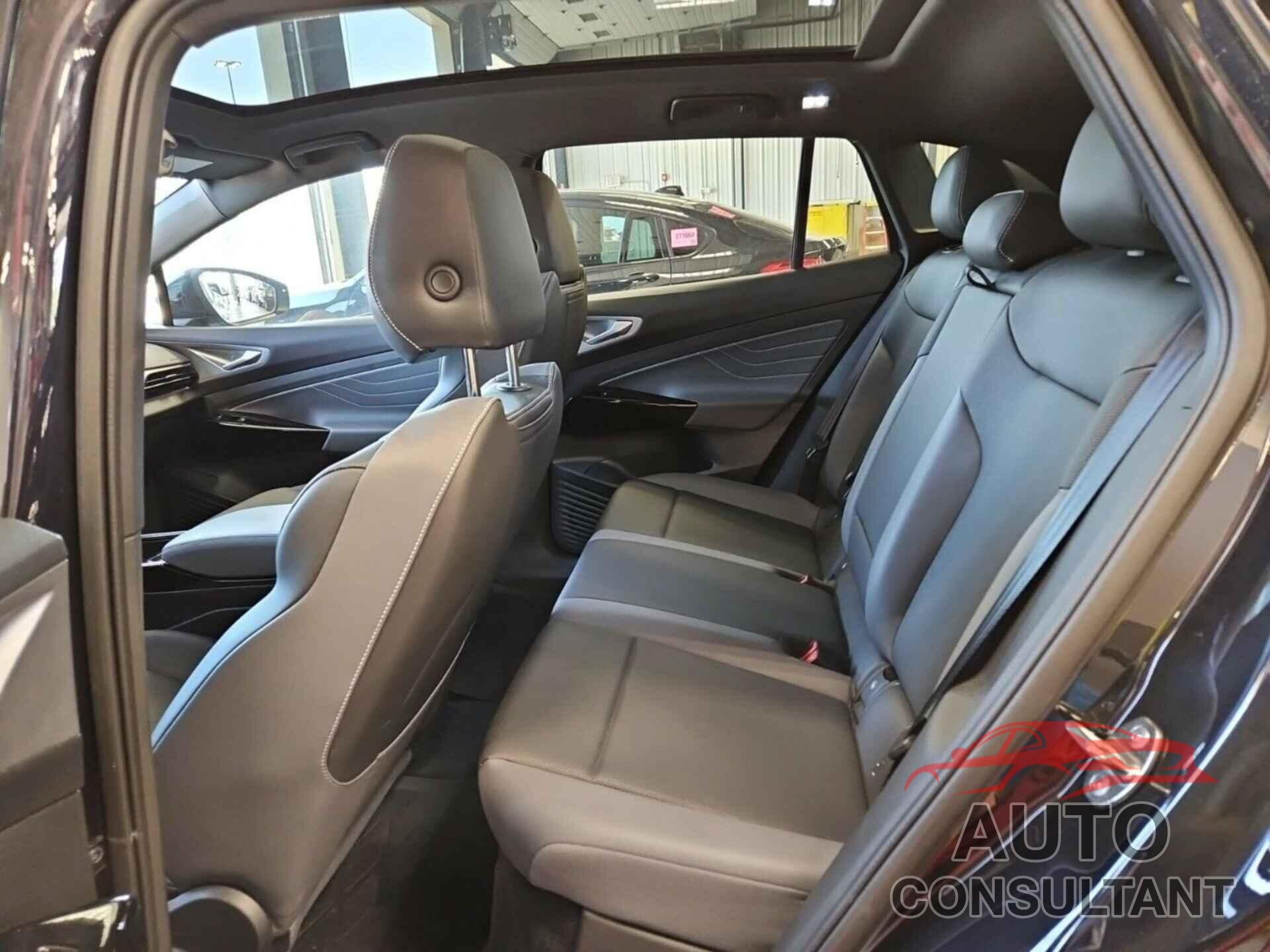 VOLKSWAGEN ID.4 2023 - 1V2GNPE80PC013457