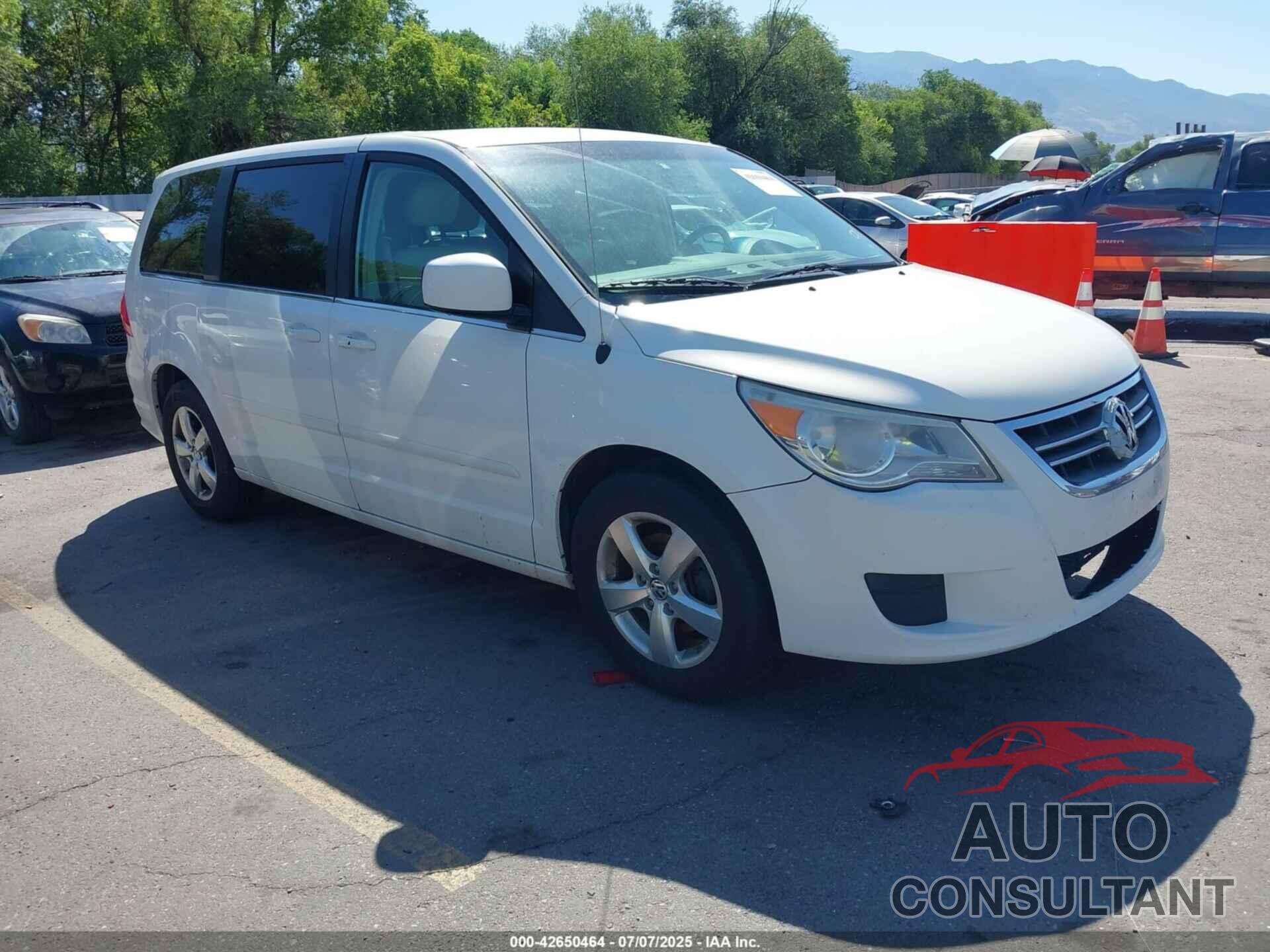 VOLKSWAGEN ROUTAN 2009 - 2V8HW54X59R553773