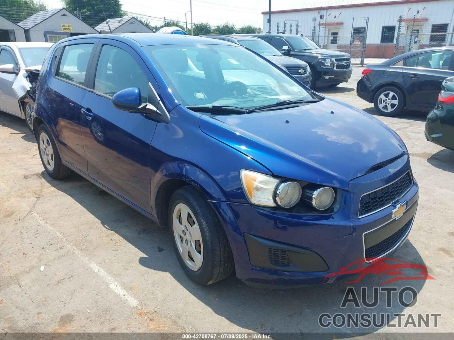 CHEVROLET SONIC 2014 - 1G1JB6SH7E4225657