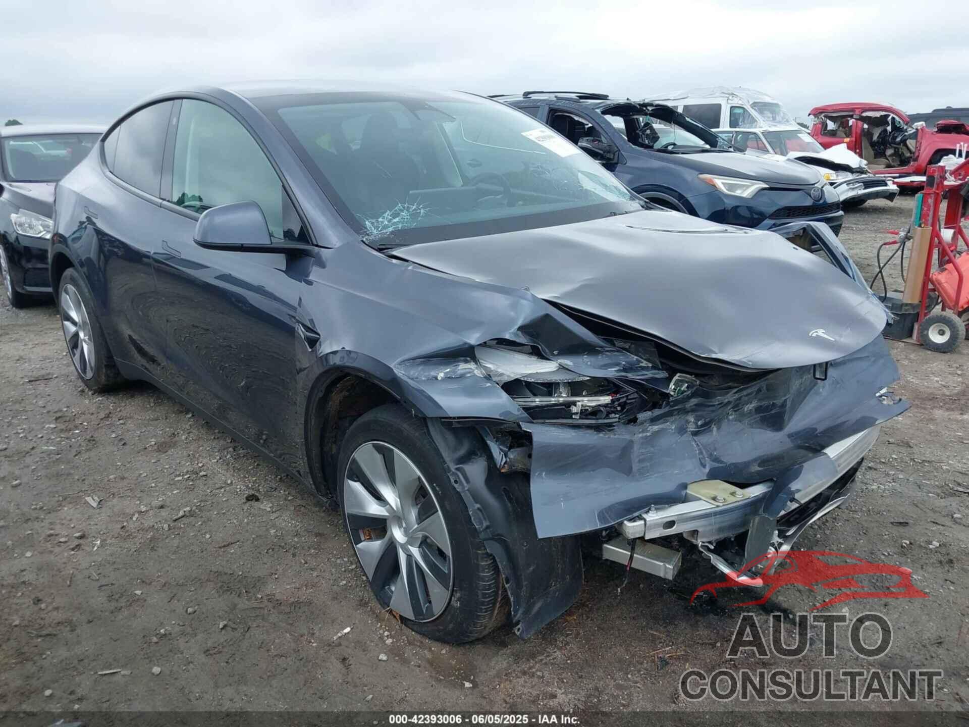 TESLA MODEL Y 2023 - 7SAYGDEE6PF764511