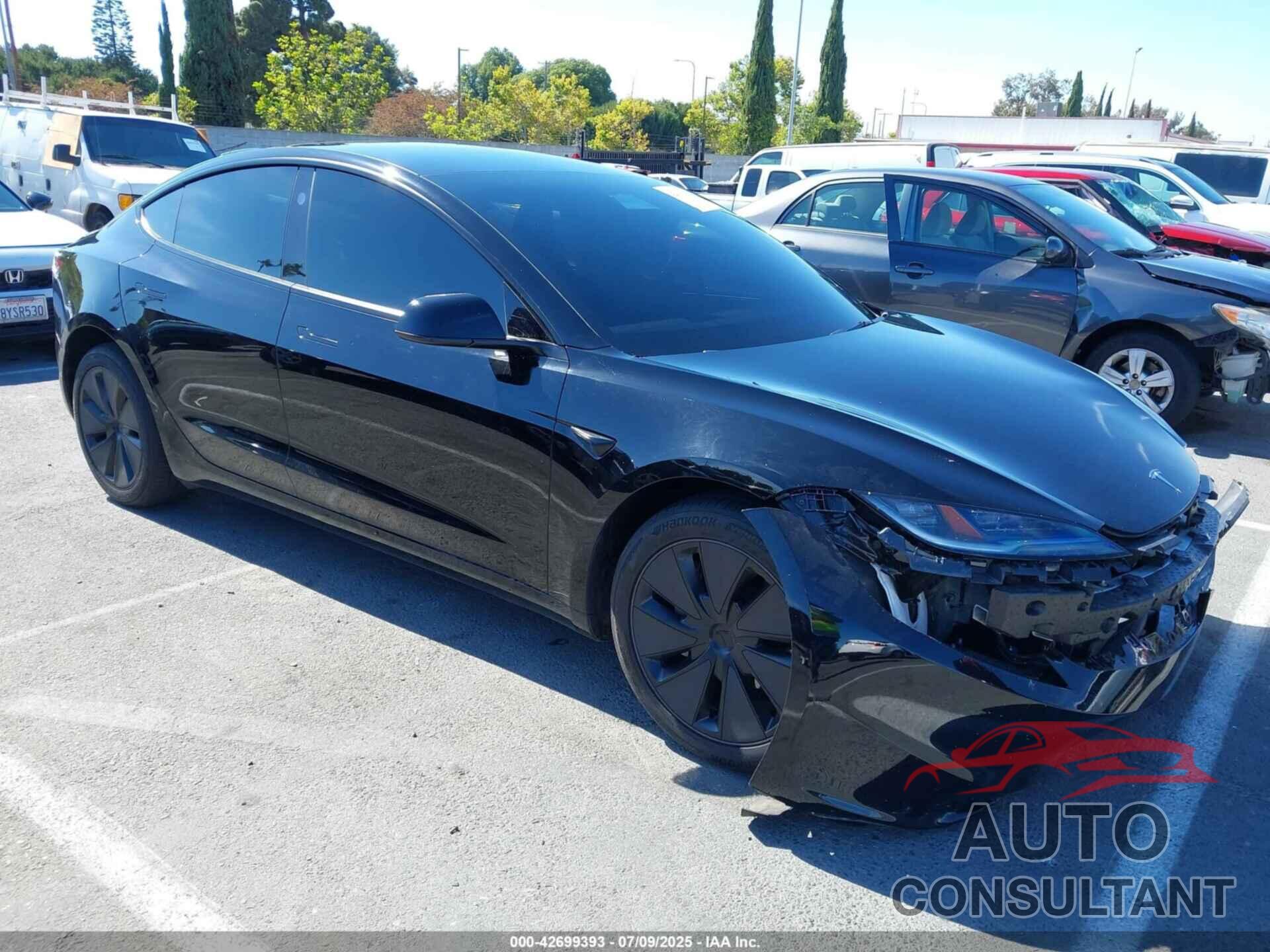 TESLA MODEL 3 2024 - 5YJ3E1EB8RF848995
