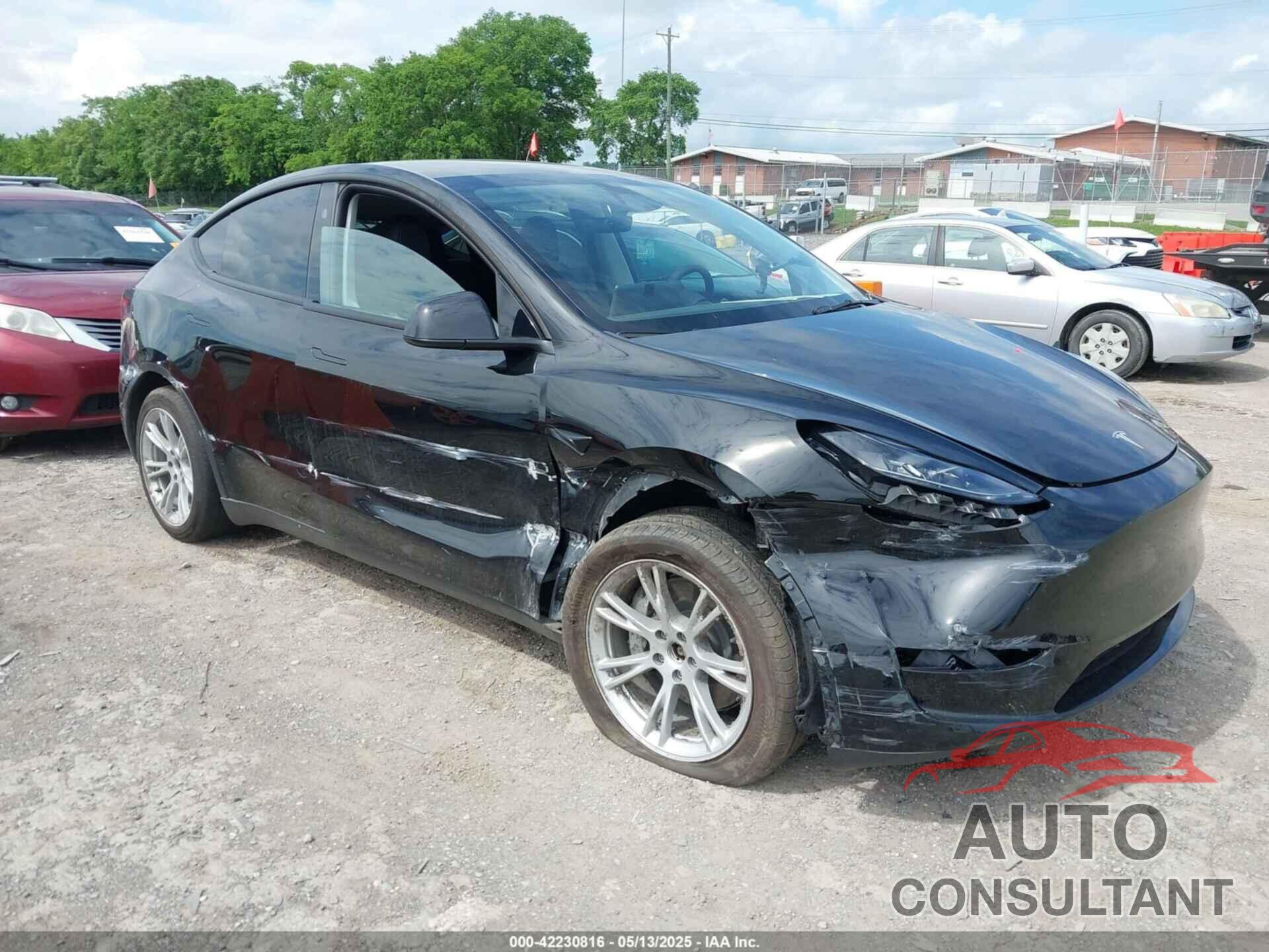 TESLA MODEL Y 2023 - 7SAYGDEE8PF919057
