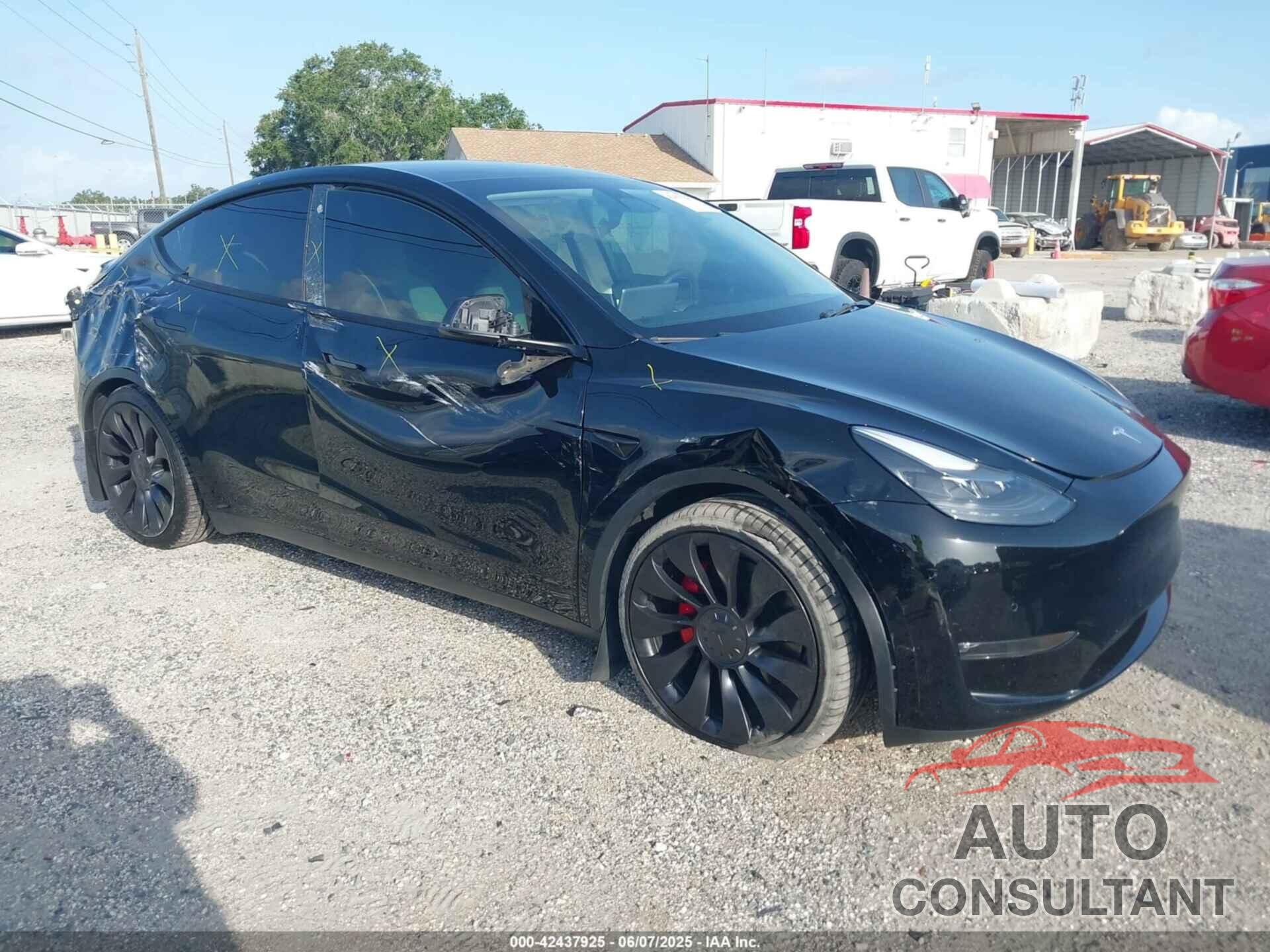 TESLA MODEL Y 2022 - 7SAYGDEF4NF515596