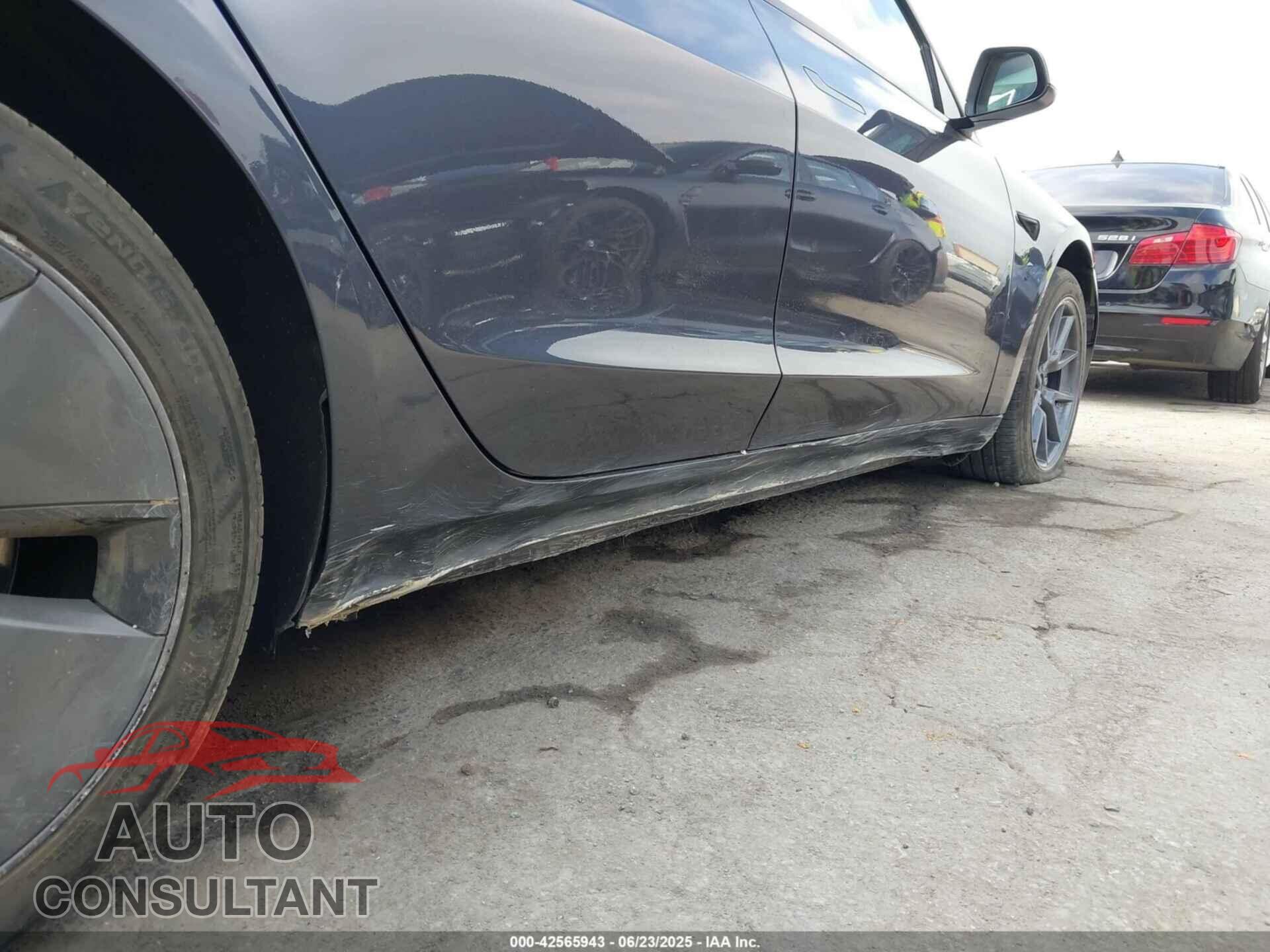 TESLA MODEL 3 2023 - 5YJ3E1EA3PF711502