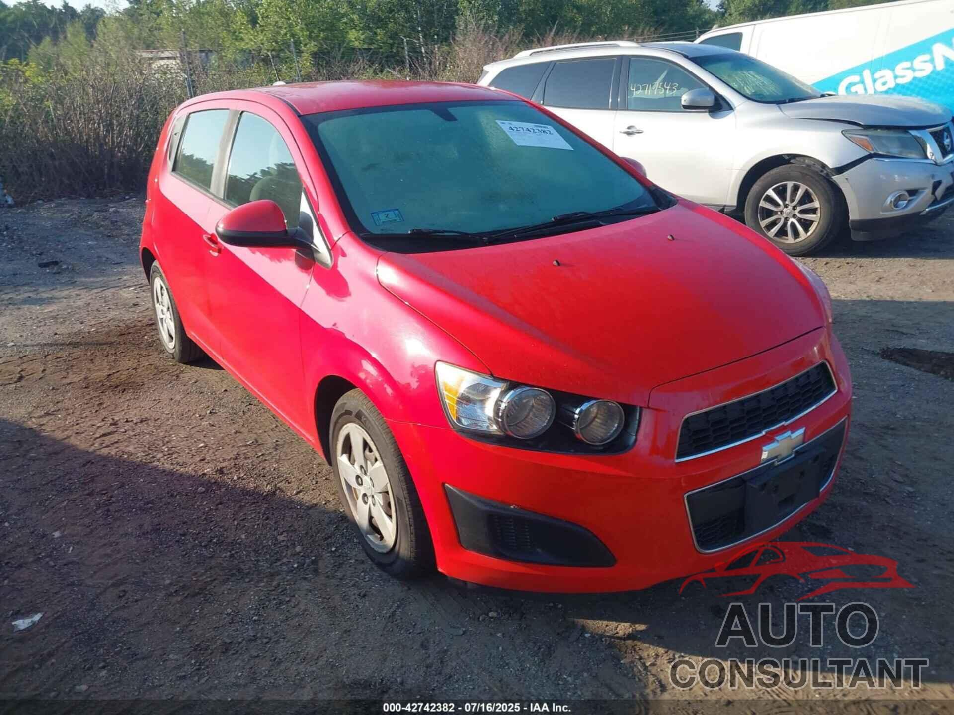 CHEVROLET SONIC 2015 - 1G1JA6SG2F4203139