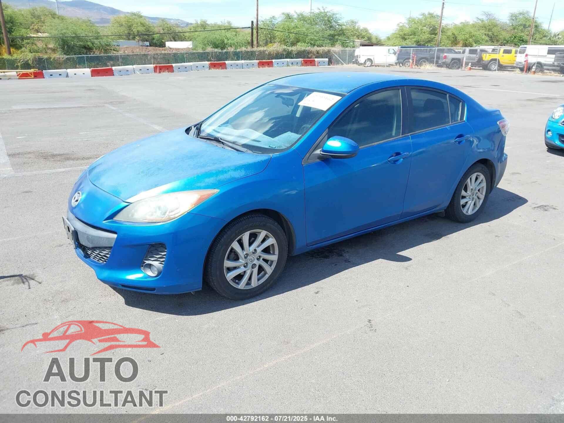 MAZDA MAZDA3 2012 - JM1BL1V73C1631917