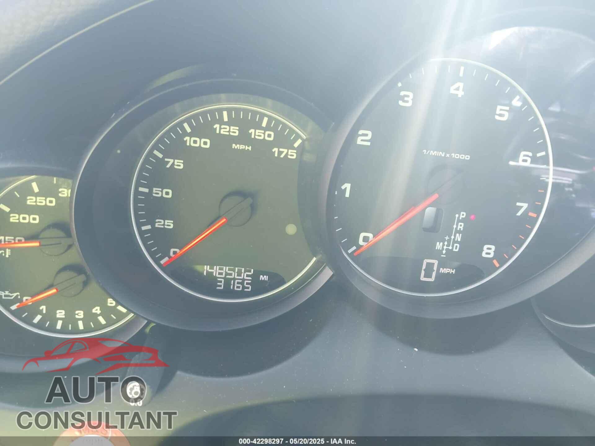 PORSCHE CAYENNE 2016 - WP1AA2A24GLA10857