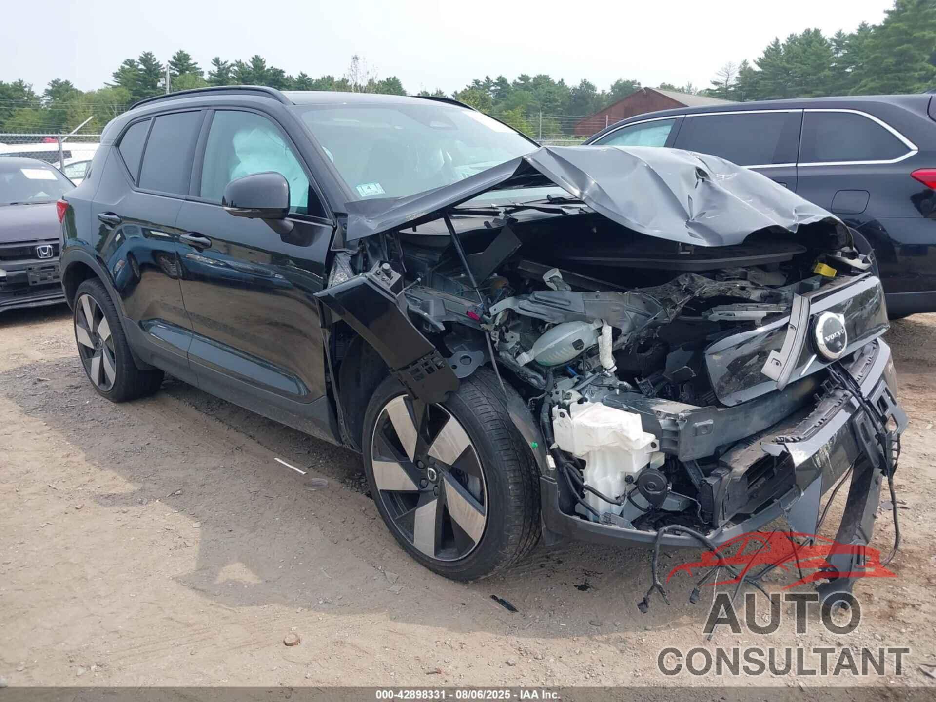 VOLVO XC40 RECHARGE PURE ELECTRIC 2023 - YV4ED3UM1P2035893