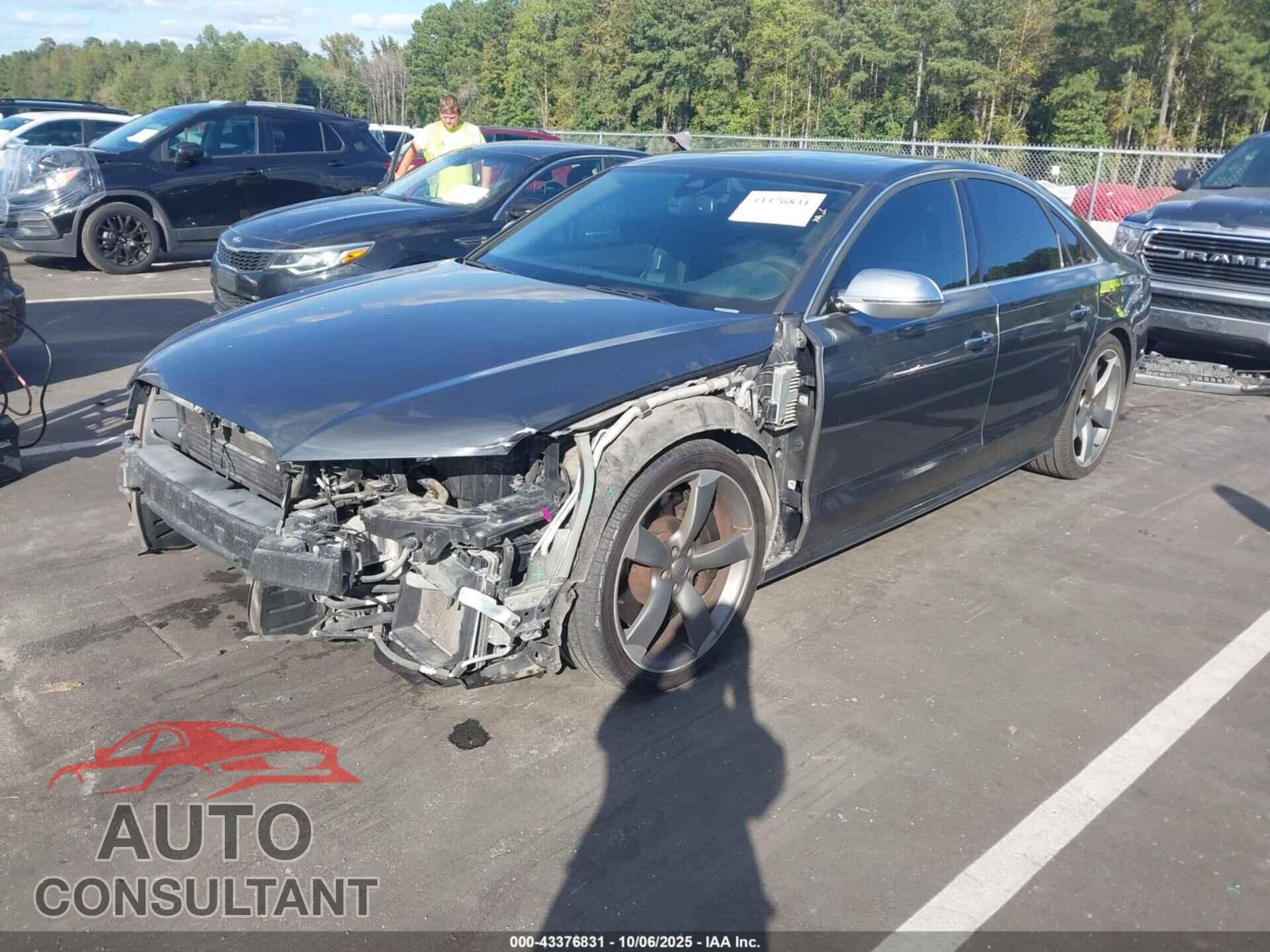 AUDI S8 2014 - WAUD2AFD9EN004471