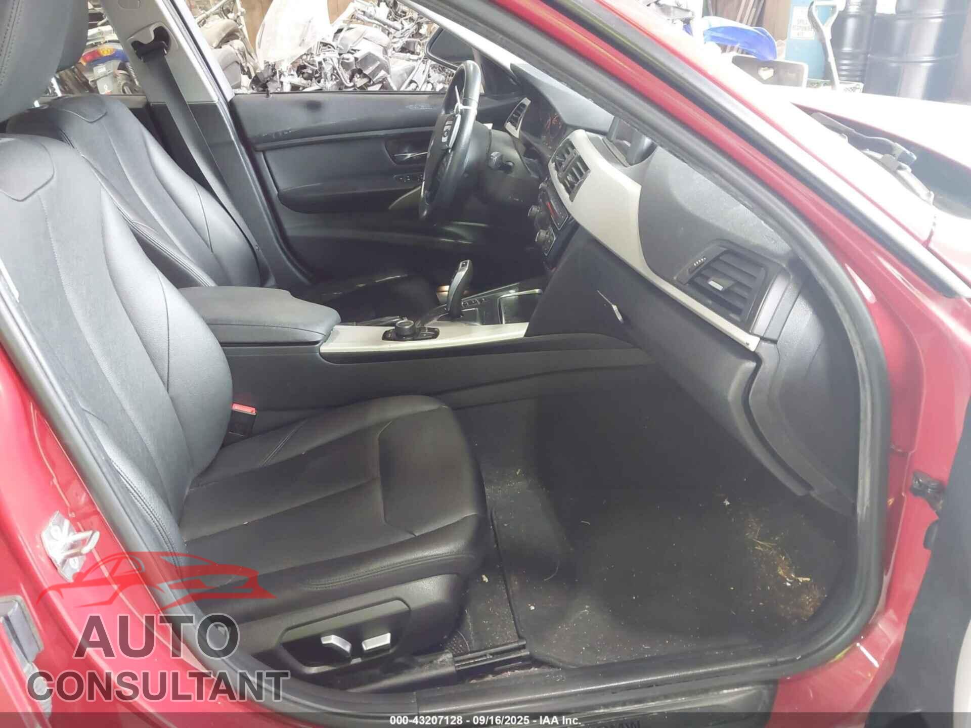 BMW 320I 2016 - WBA8E5G54GNU21426