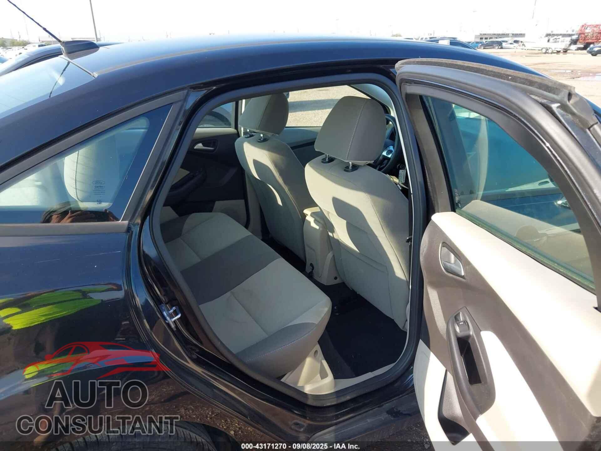 FORD FOCUS 2012 - 1FAHP3F2XCL413366