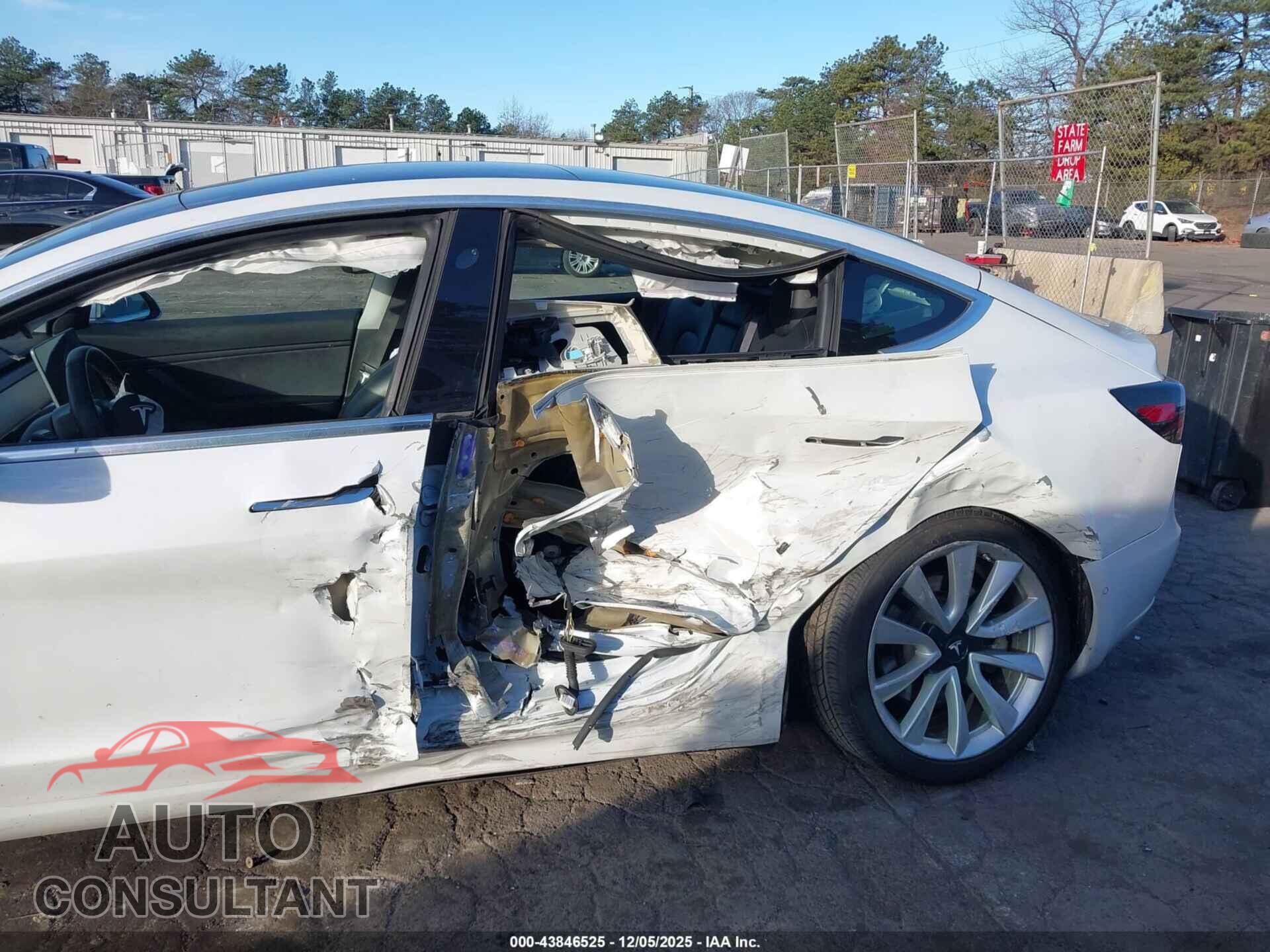 TESLA MODEL 3 2020 - 5YJ3E1EB5LF621173