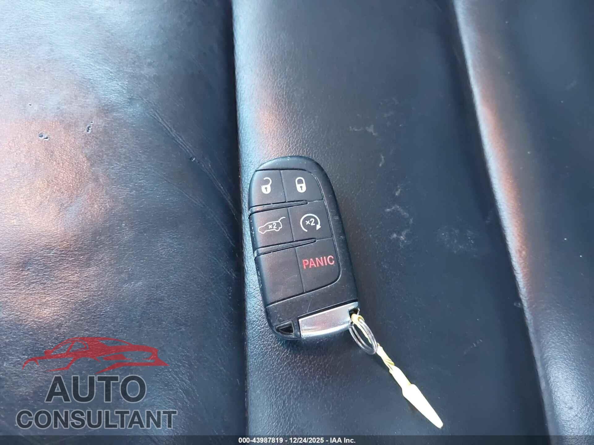 DODGE DURANGO 2015 - 1C4RDJDG5FC715582