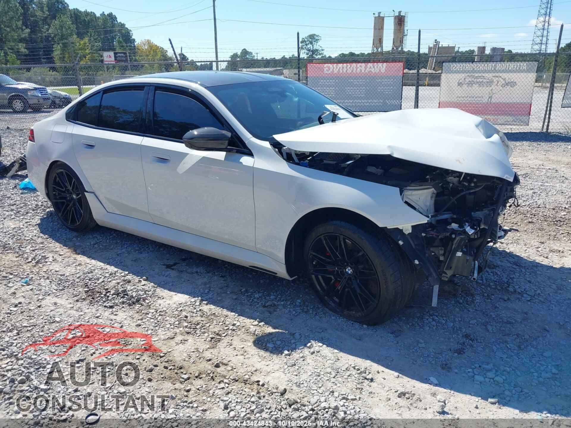 BMW M5 2025 - WBS83FKD7SCT35809