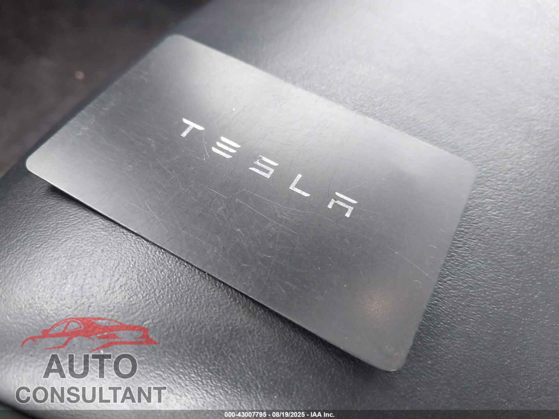 TESLA MODEL 3 2021 - 5YJ3E1EA4MF859413