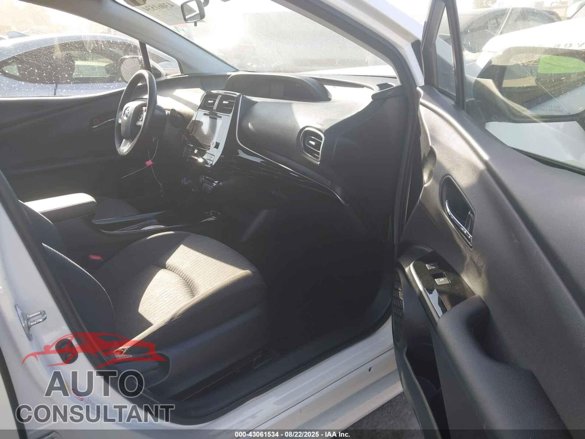 TOYOTA PRIUS 2016 - JTDKARFU7G3518197