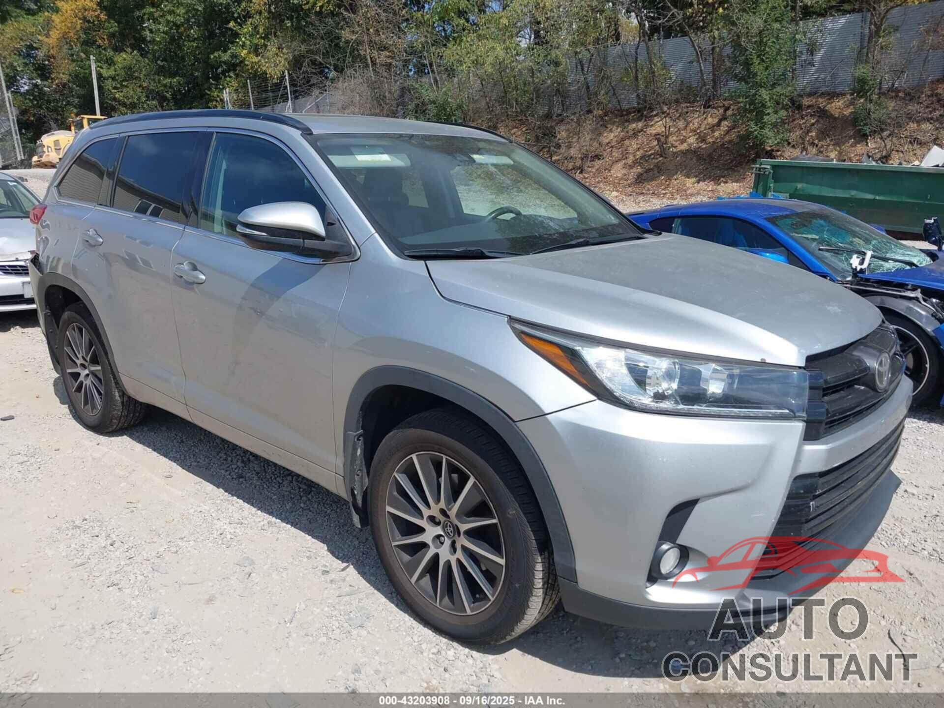 TOYOTA HIGHLANDER 2017 - 5TDJZRFH2HS361282