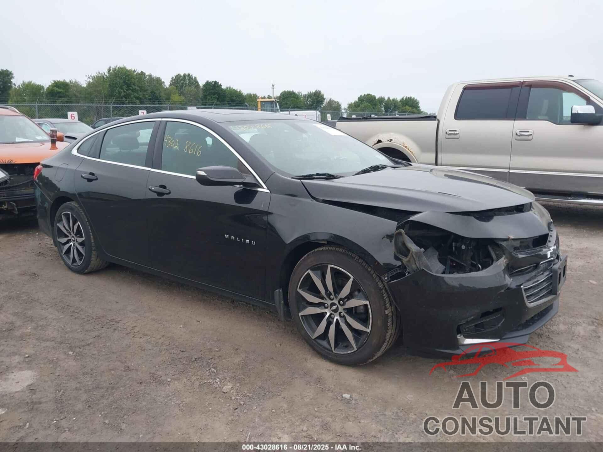 CHEVROLET MALIBU 2017 - 1G1ZE5ST1HF233979