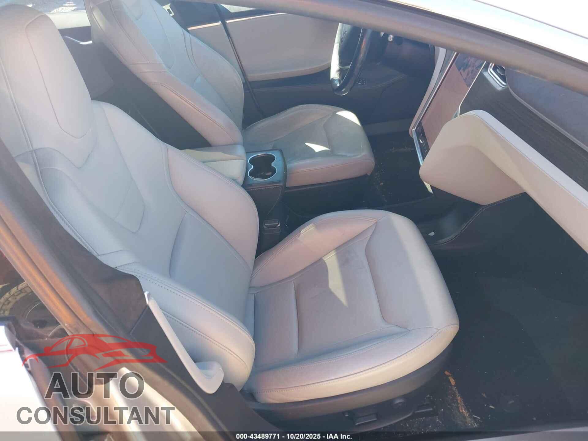TESLA MODEL S 2015 - 5YJSA1S2XFF084154