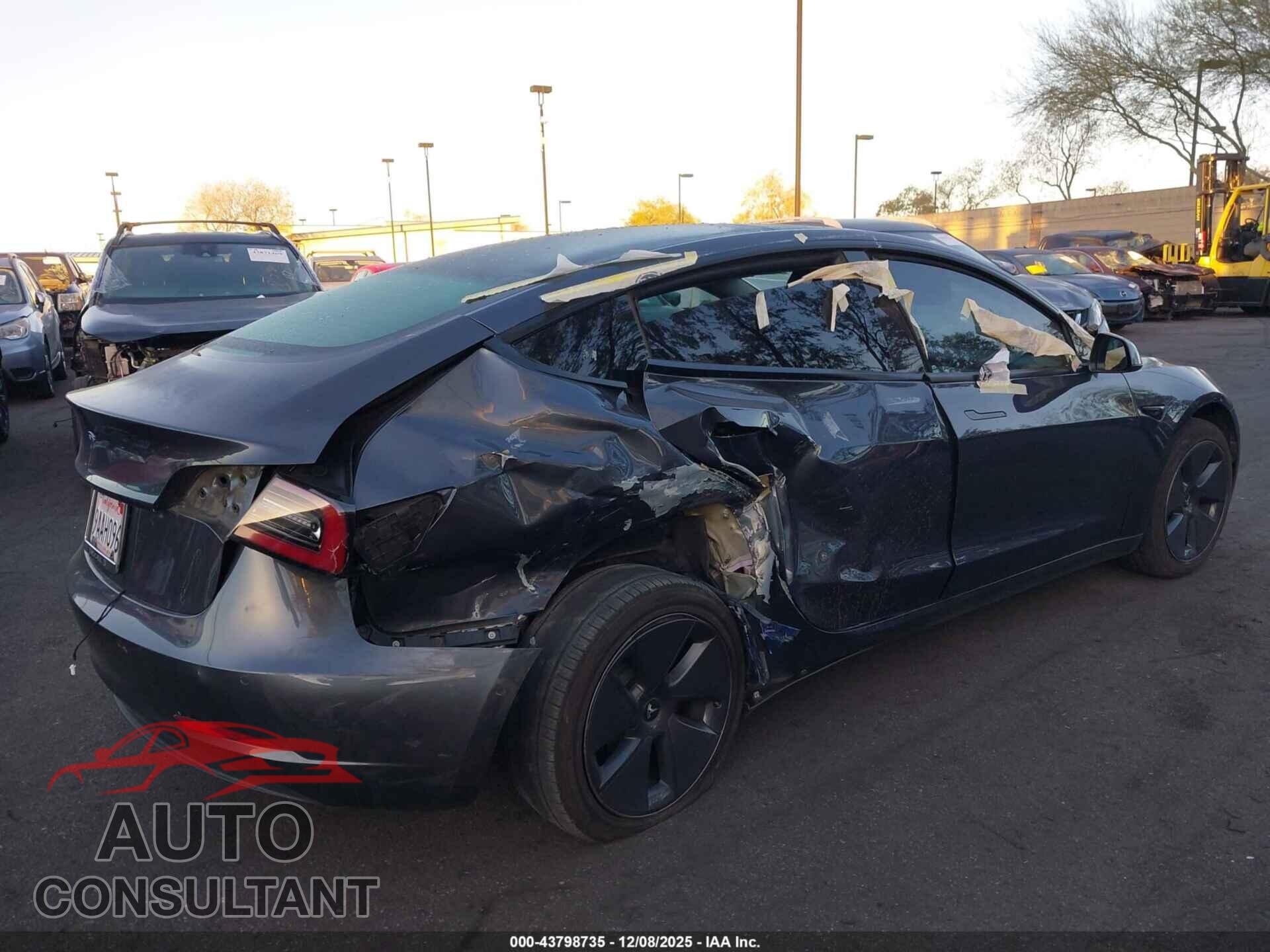 TESLA MODEL 3 2022 - 5YJ3E1EA6NF172015