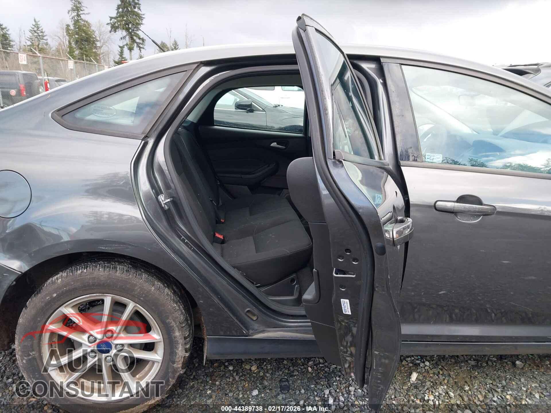 FORD FOCUS 2015 - 1FADP3F22FL306850