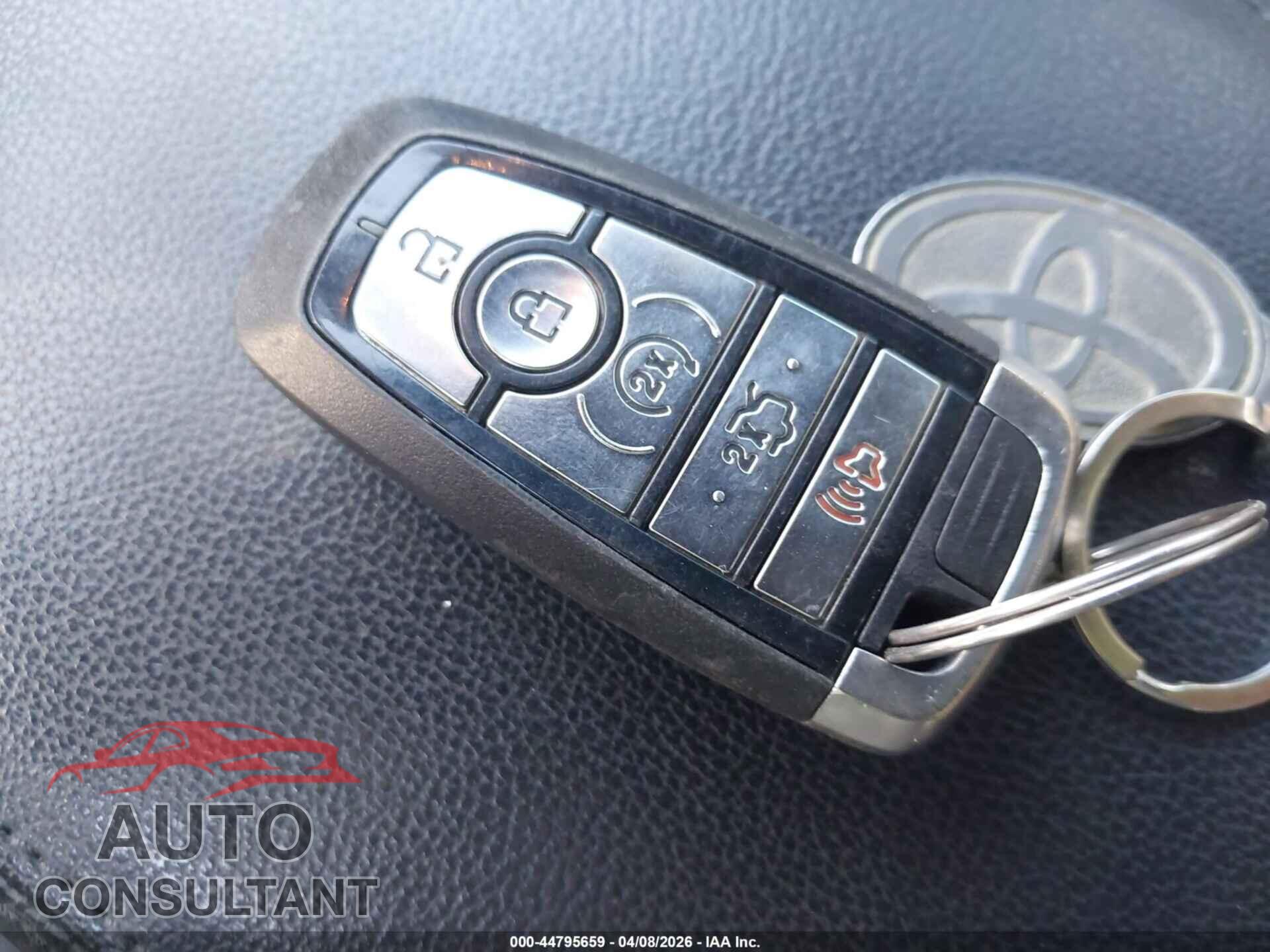 FORD EXPLORER 2018 - 1FM5K8D89JGB93803