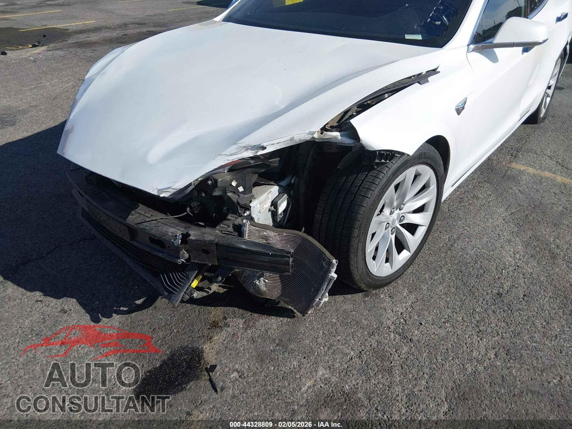 TESLA MODEL S 2018 - 5YJSA1E20JF247866