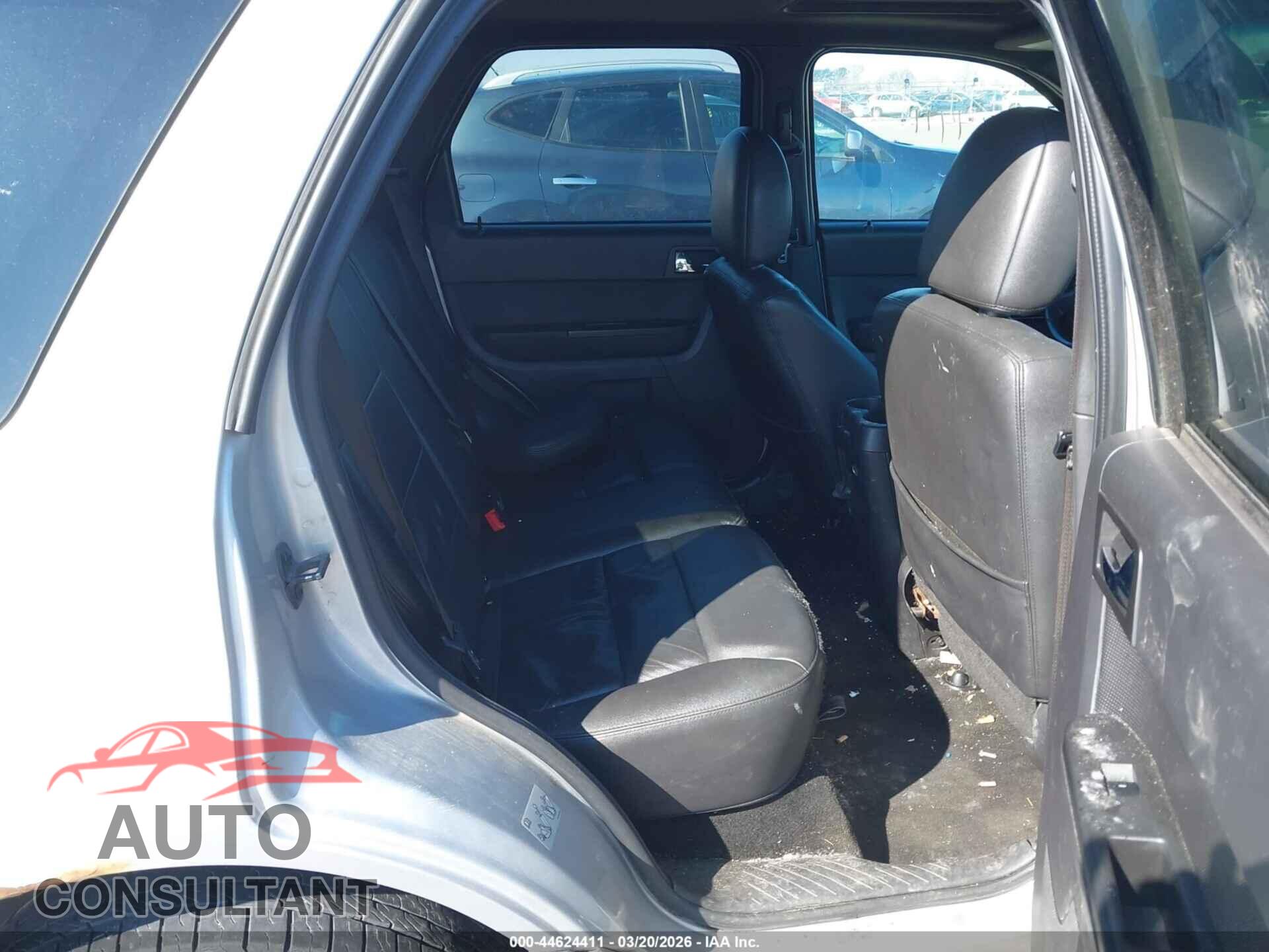 FORD ESCAPE 2011 - 1FMCU0EG4BKC70522