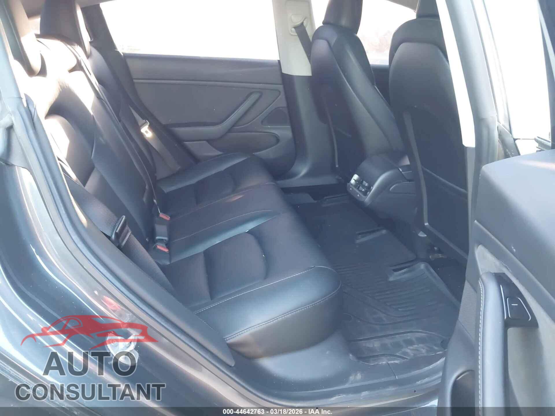 TESLA MODEL 3 2019 - 5YJ3E1EA7KF396423
