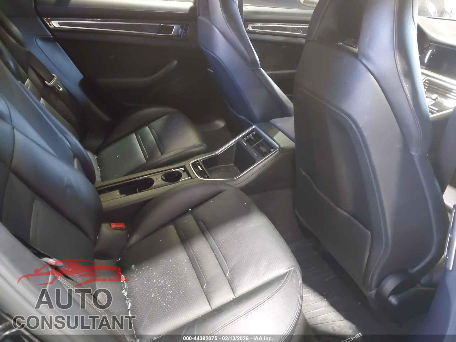 PORSCHE PANAMERA 2017 - WP0AF2A73HL150785