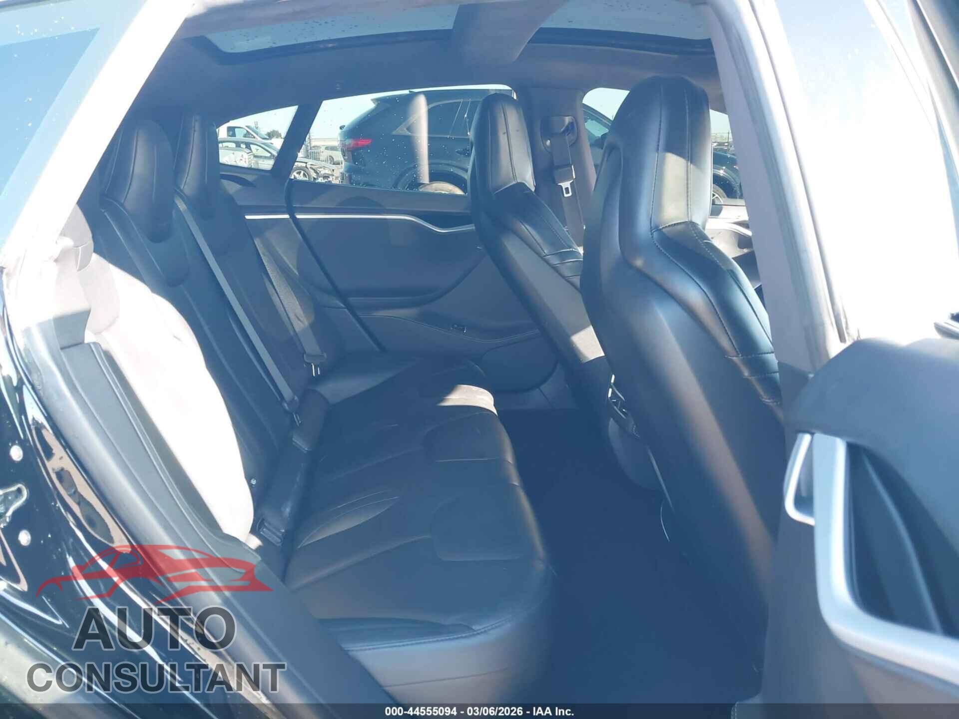 TESLA MODEL S 2015 - 5YJSA1E46FF115106