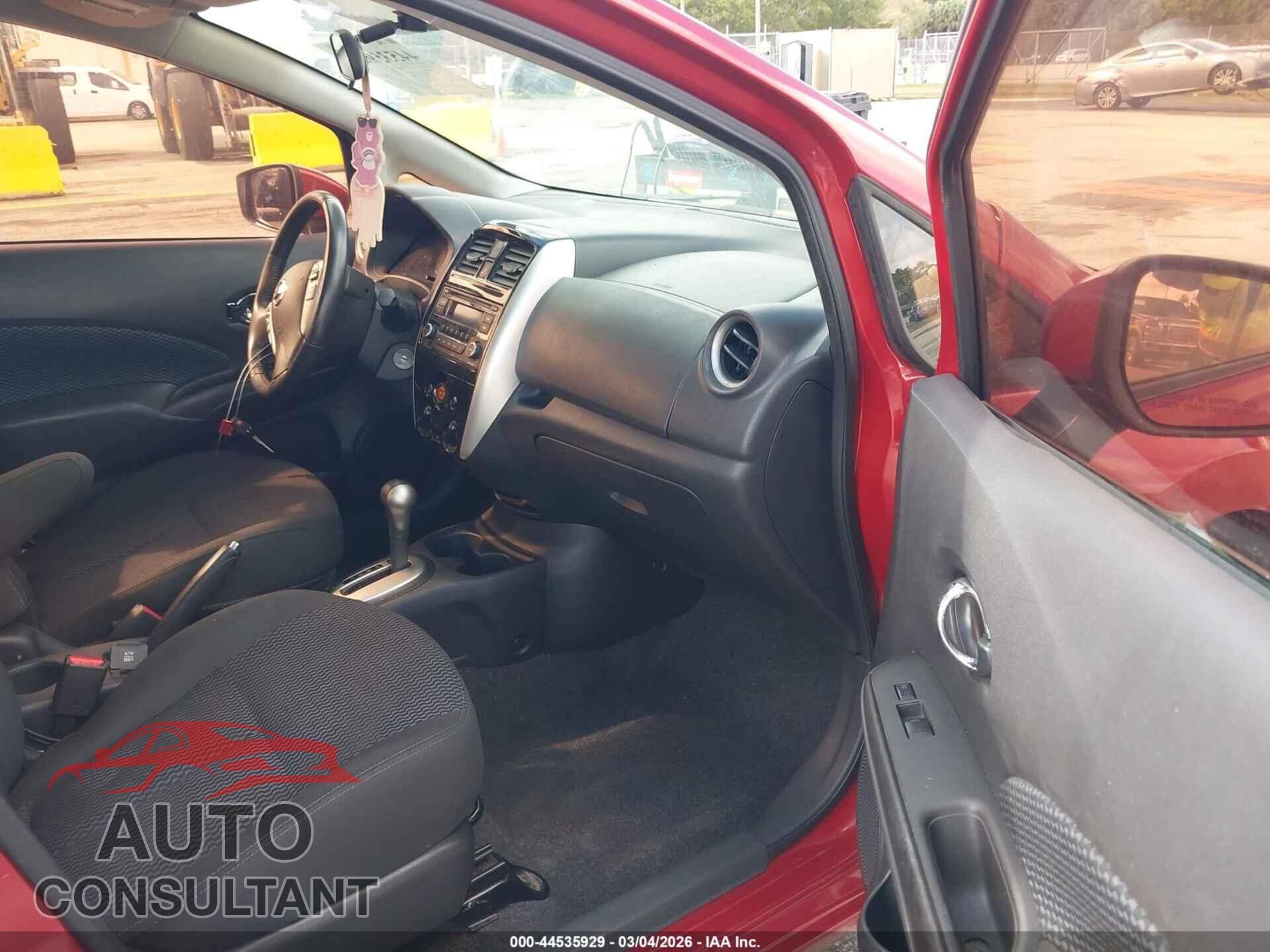 NISSAN VERSA NOTE 2015 - 3N1CE2CP2FL428542