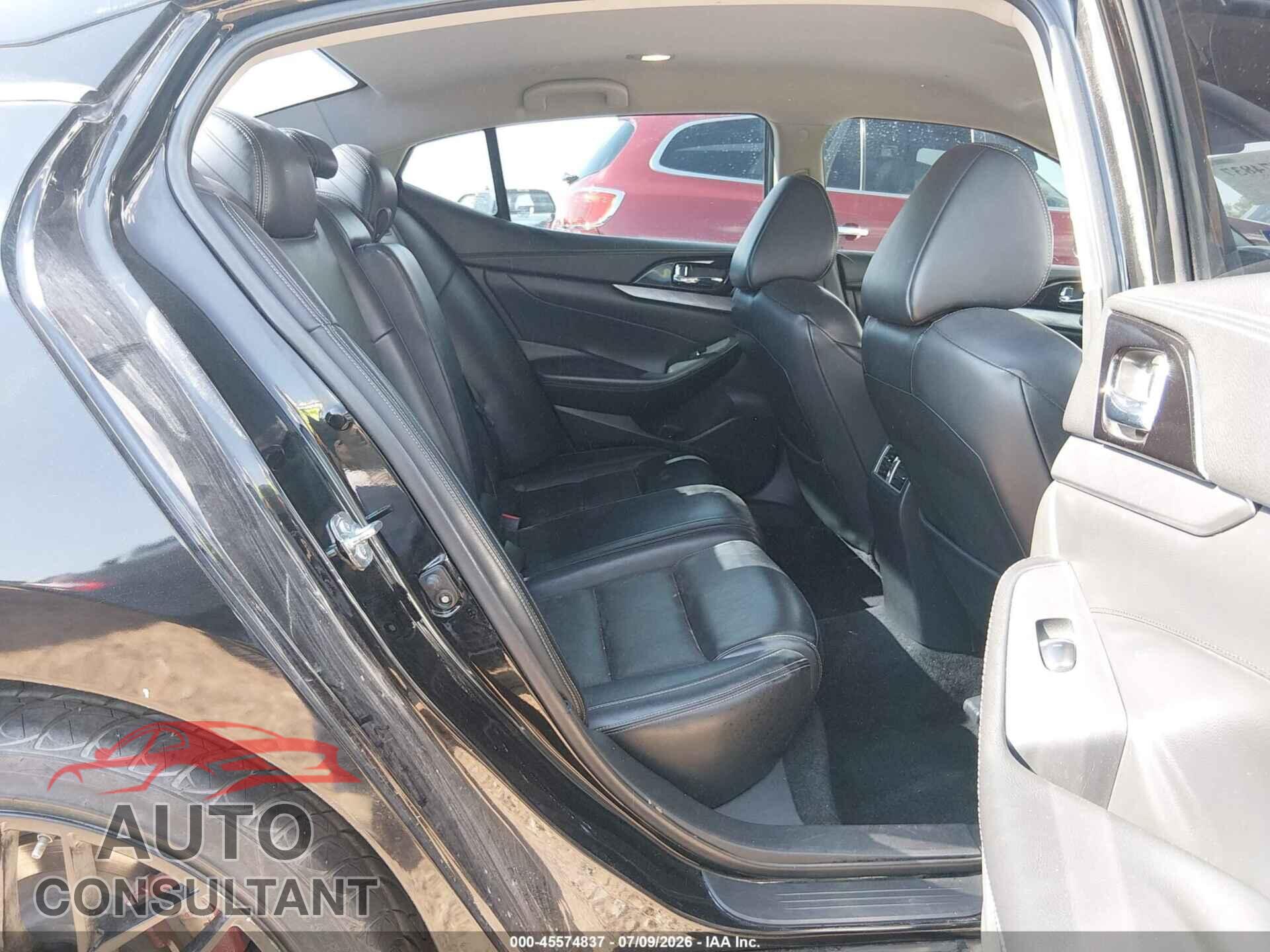 NISSAN MAXIMA 2017 - 1N4AA6AP4HC382548