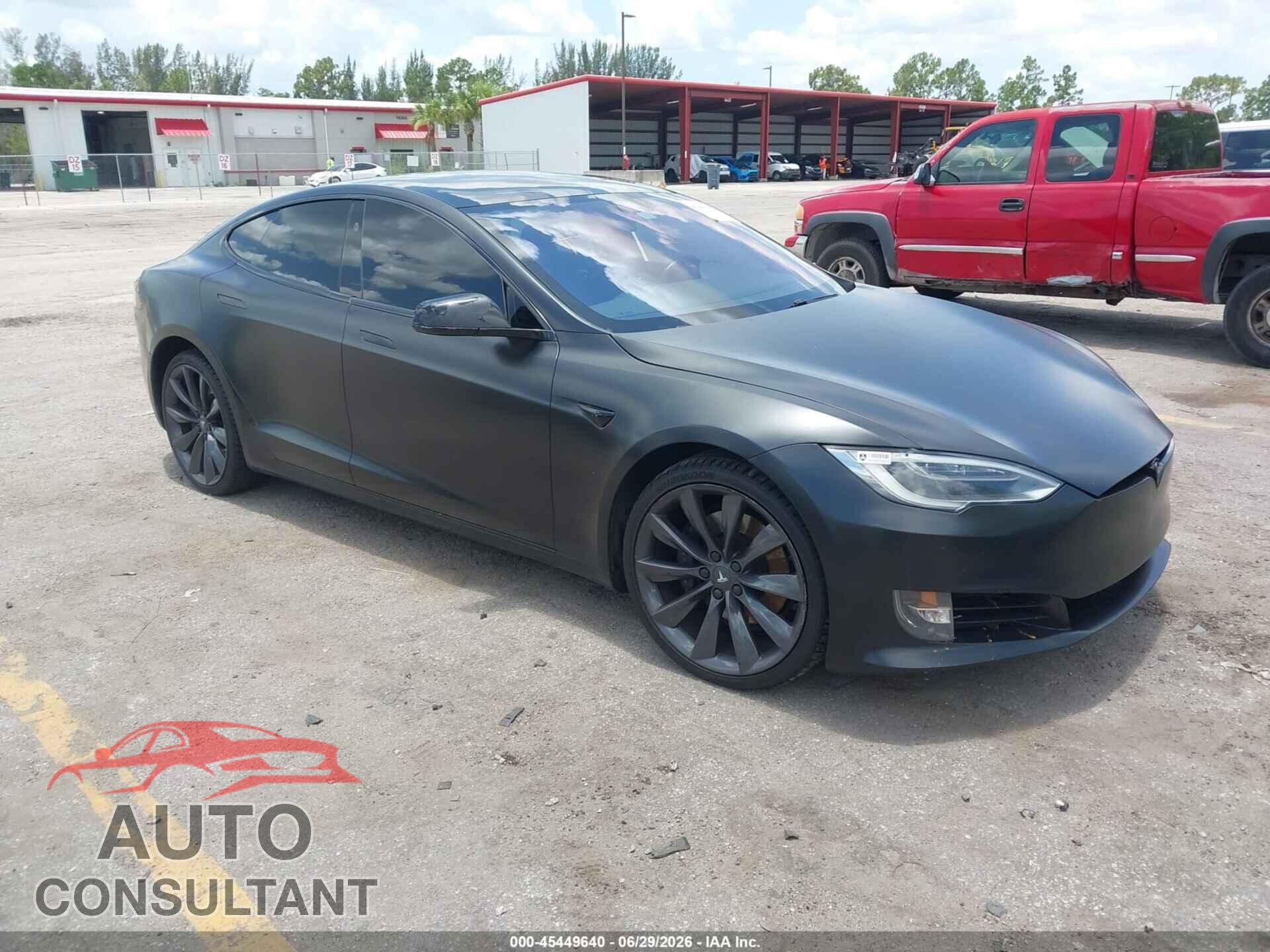 TESLA MODEL S 2017 - 5YJSA1E23HF229582