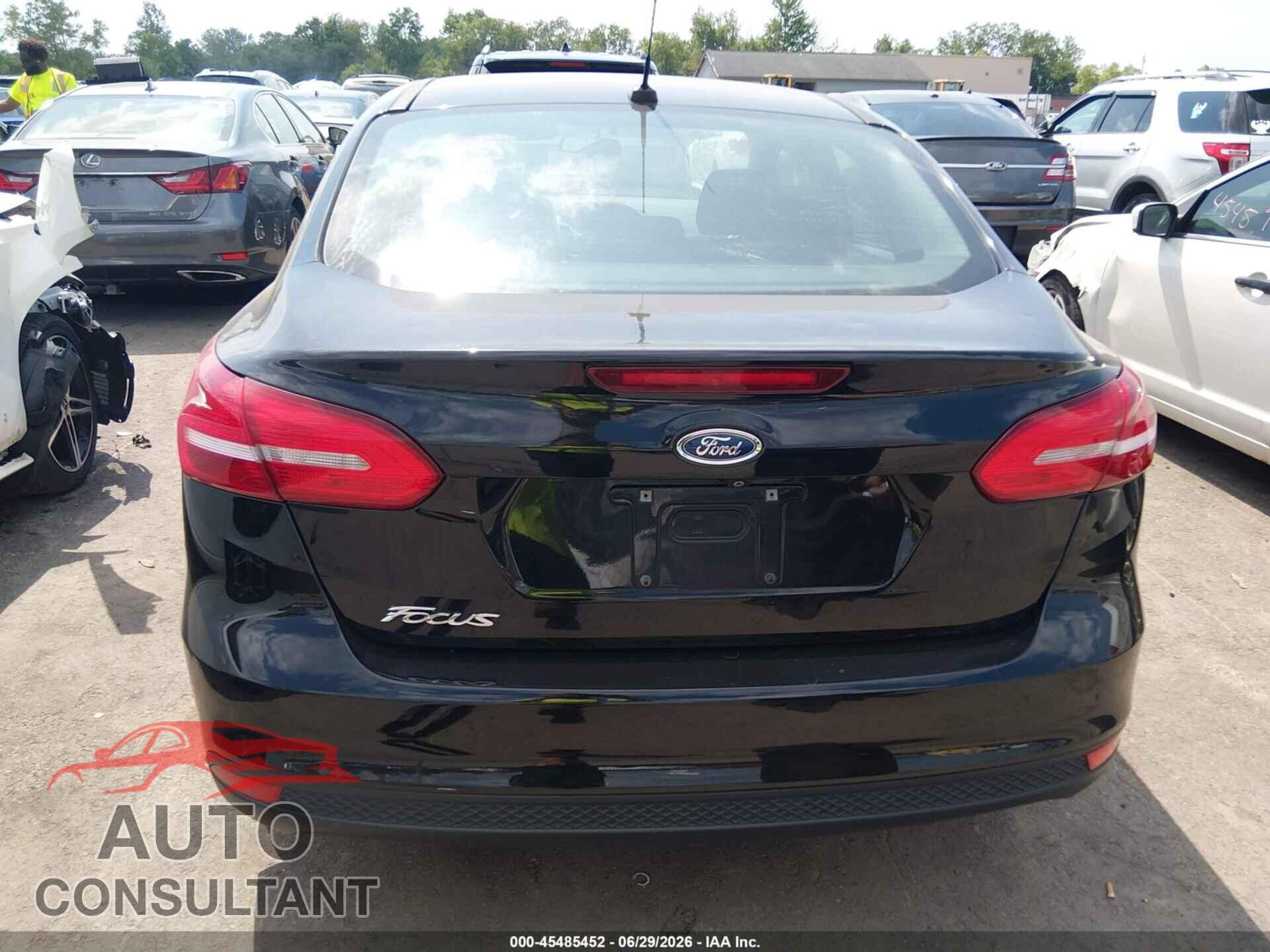 FORD FOCUS 2017 - 1FADP3E21HL228999