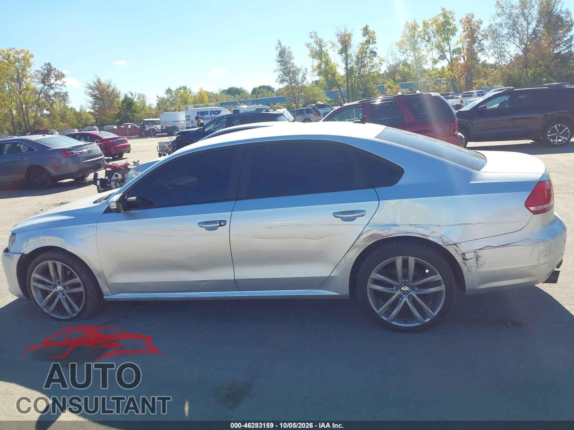 VOLKSWAGEN PASSAT 2015 - 1VWAT7A31FC023322