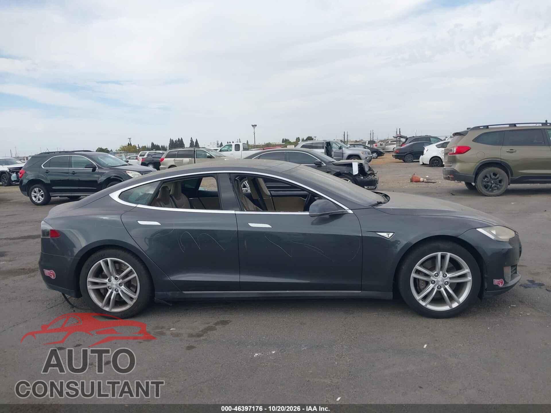 TESLA MODEL S 2015 - 5YJSA1E13FF117367