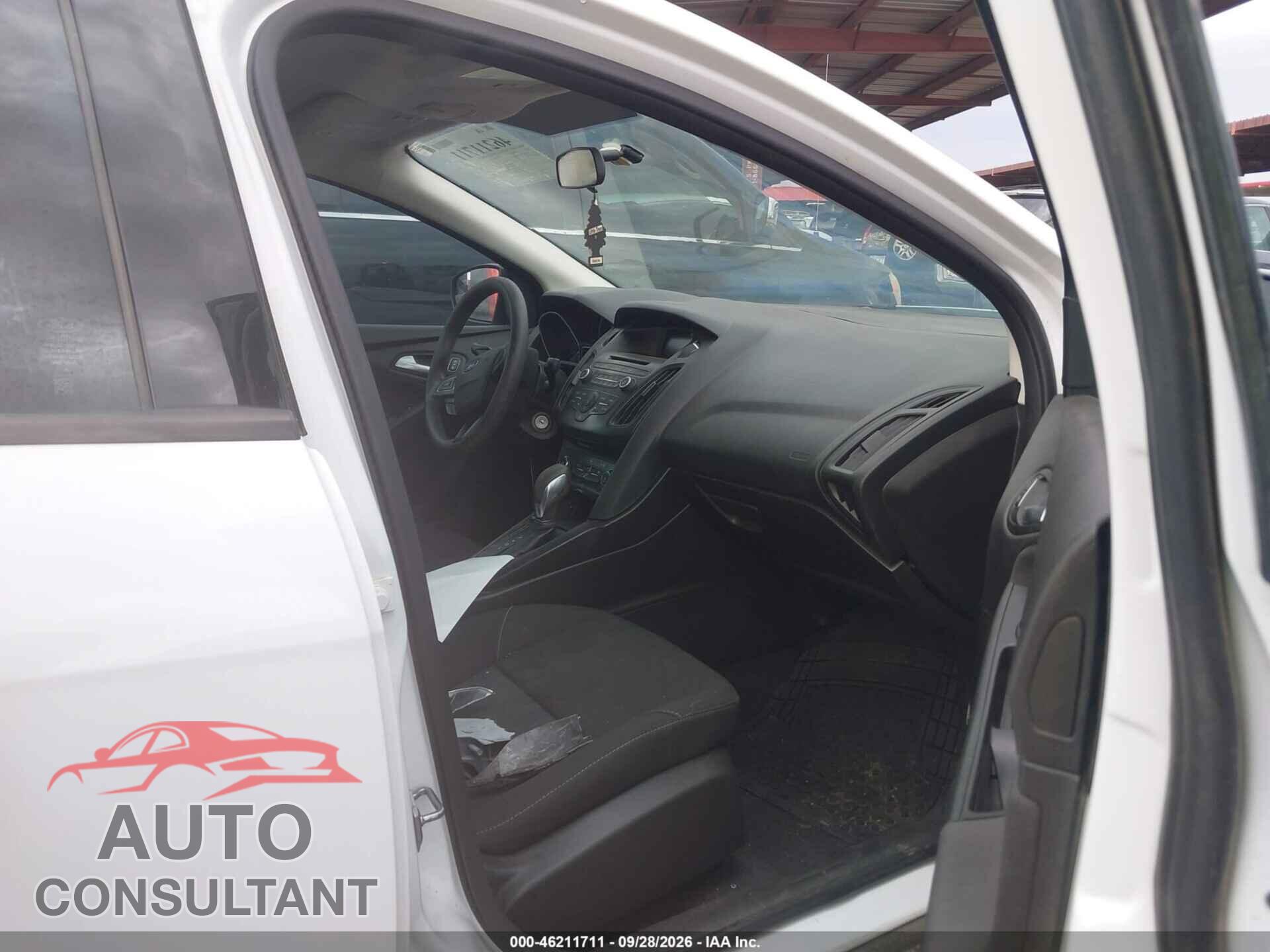 FORD FOCUS 2017 - 1FADP3F24HL277600