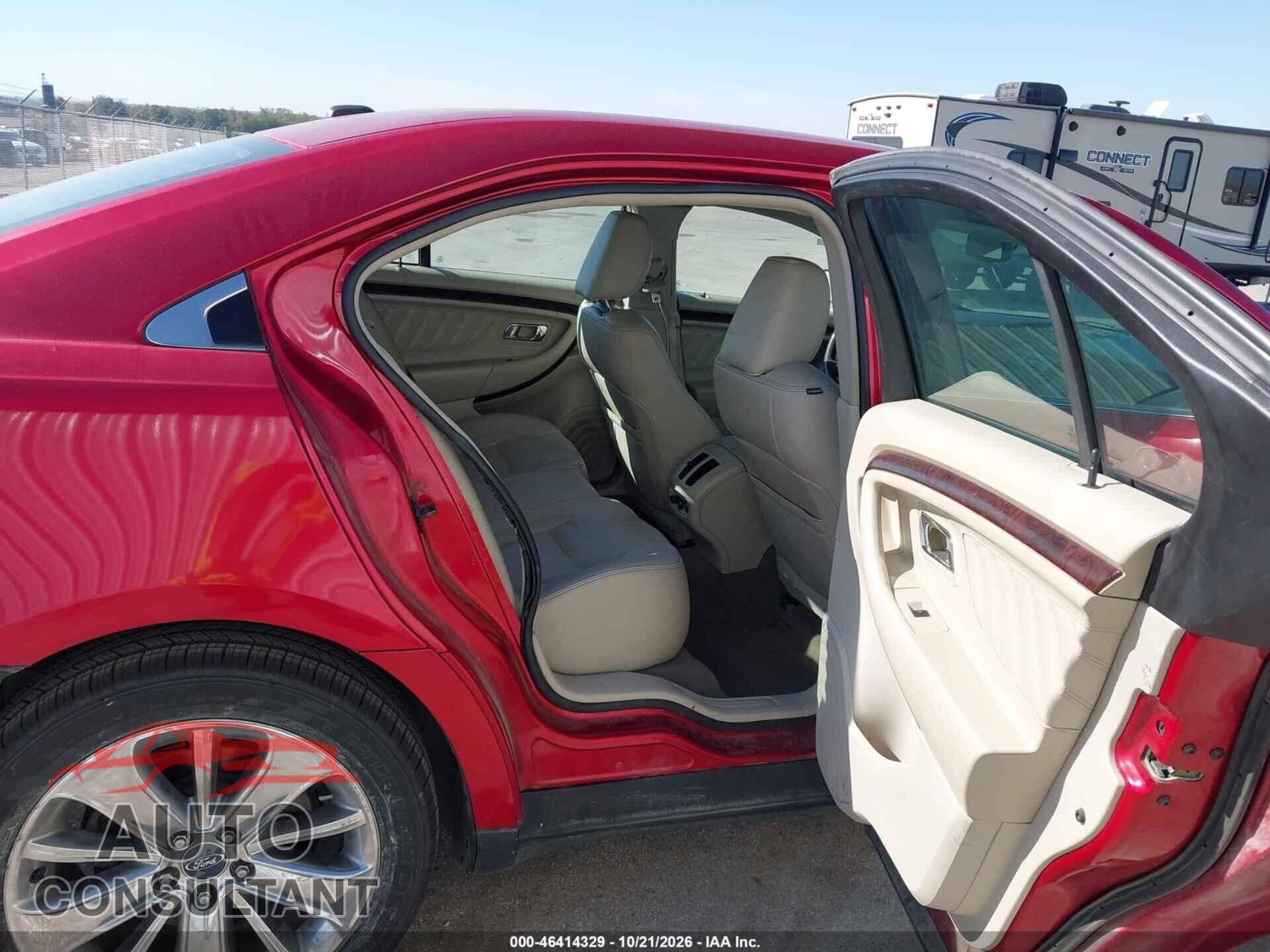 FORD TAURUS 2011 - 1FAHP2FW7BG102675