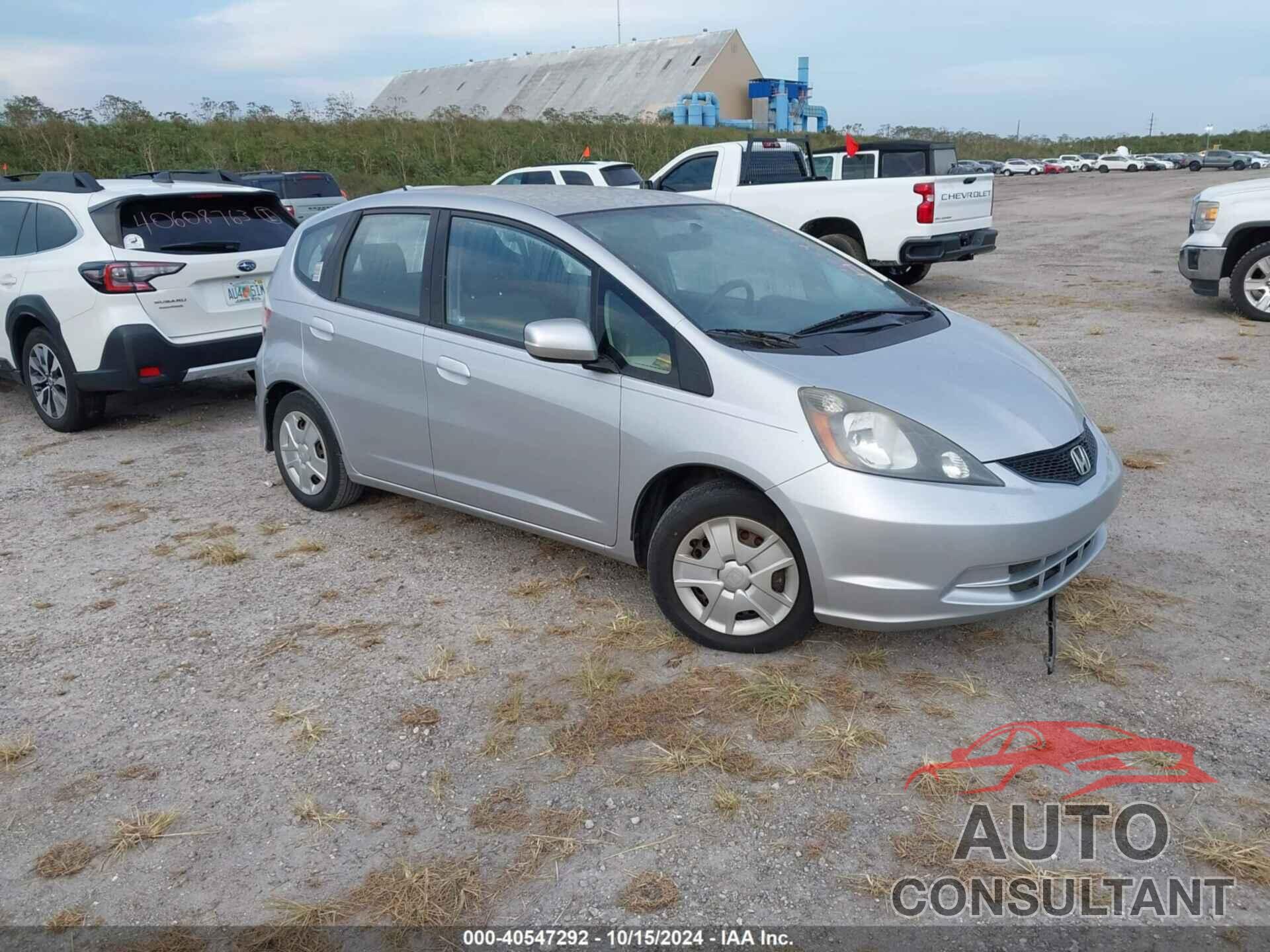 HONDA FIT 2013 - JHMGE8H35DC076412