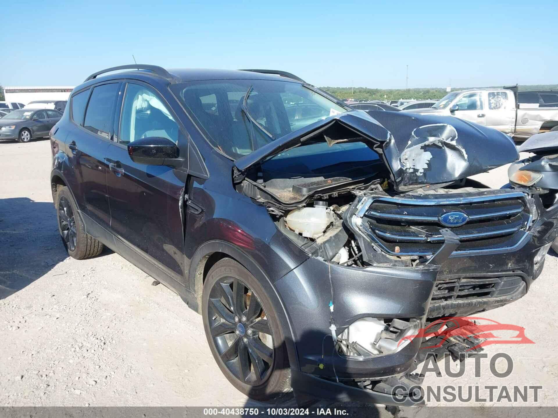 FORD ESCAPE 2019 - 1FMCU0GD1KUC52826