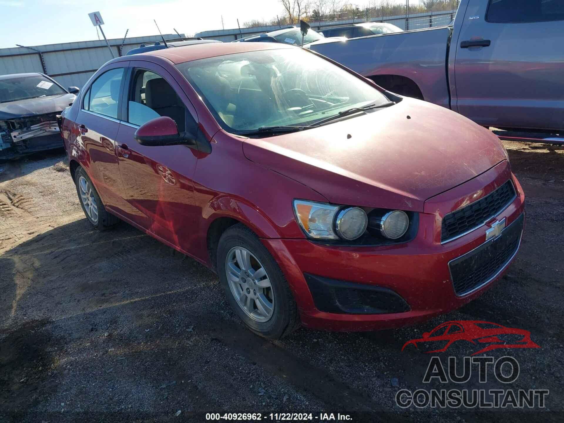 CHEVROLET SONIC 2013 - 1G1JC5SH6D4209665
