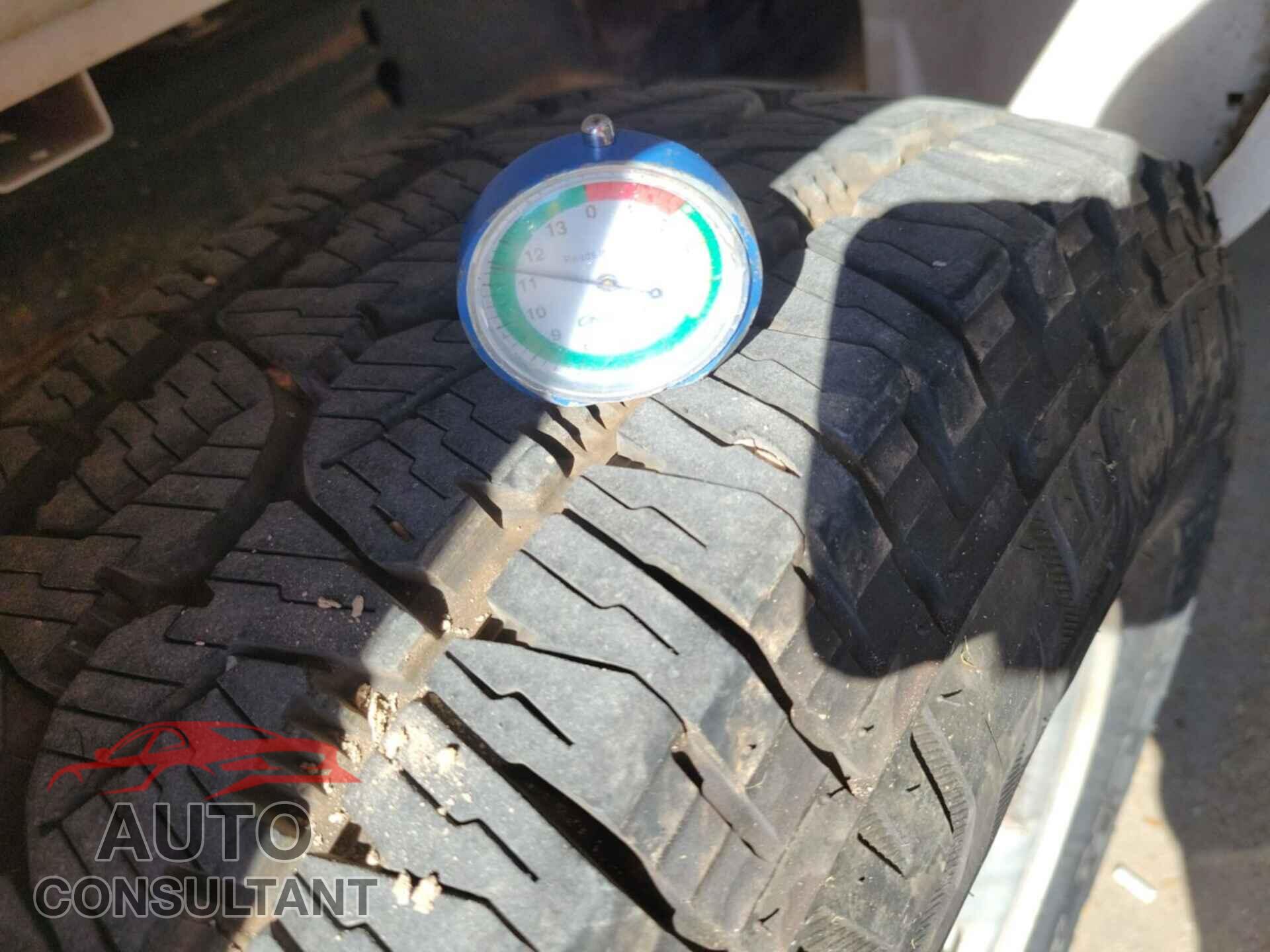 CHEVROLET SILVERADO 2018 - 1GCUKNEC0JF221785