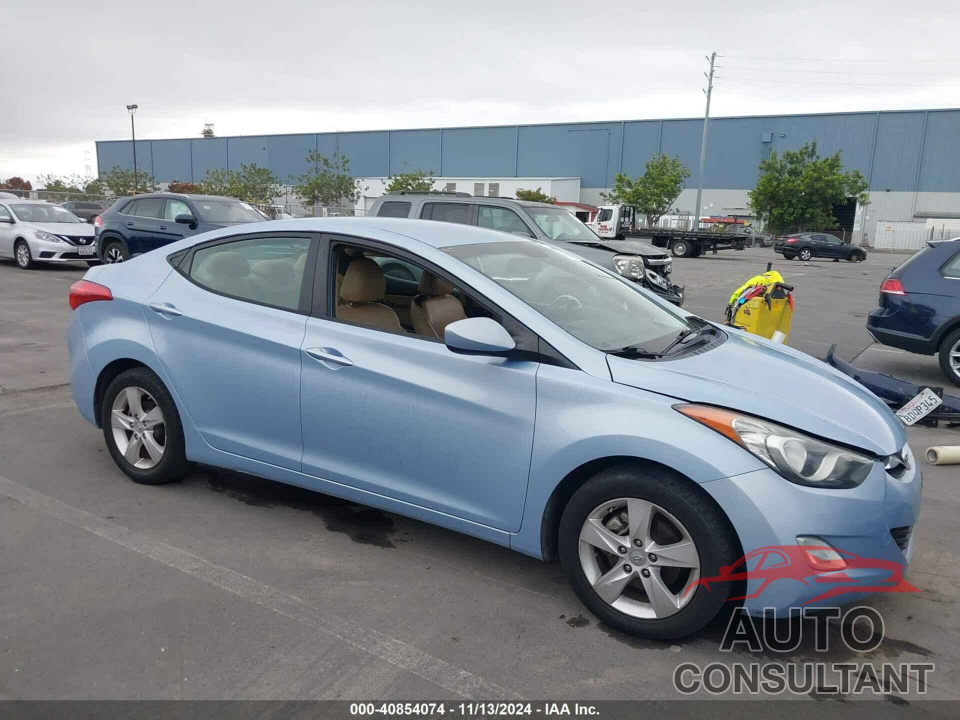 HYUNDAI ELANTRA 2012 - KMHDH4AE7CU408290