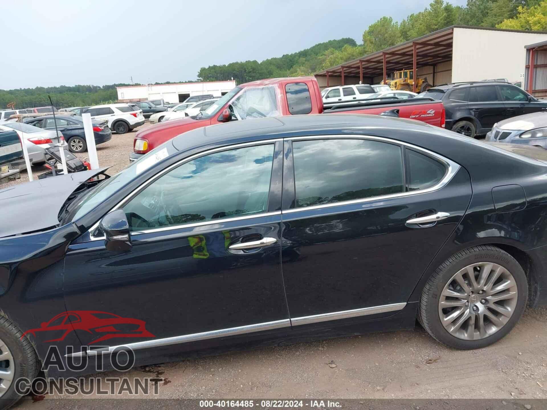LEXUS LS 460 2017 - JTHBL5EF3H5145931