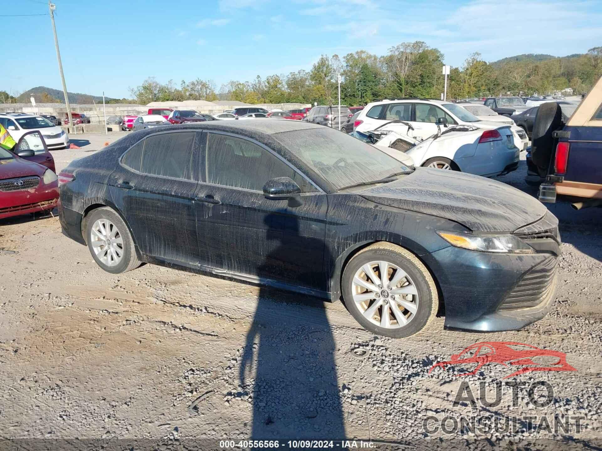 TOYOTA CAMRY 2018 - 4T1B11HK9JU599259