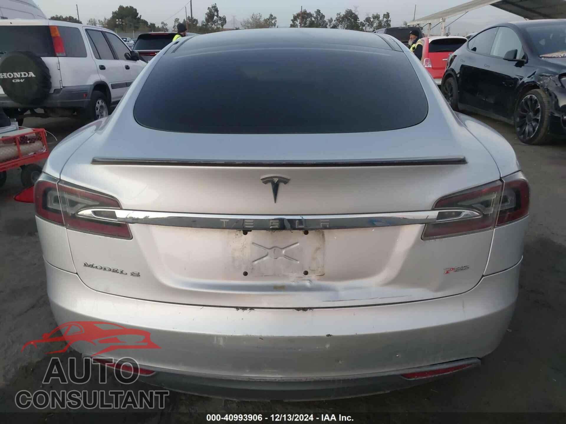 TESLA MODEL S 2013 - 5YJSA1CP9DFP08016