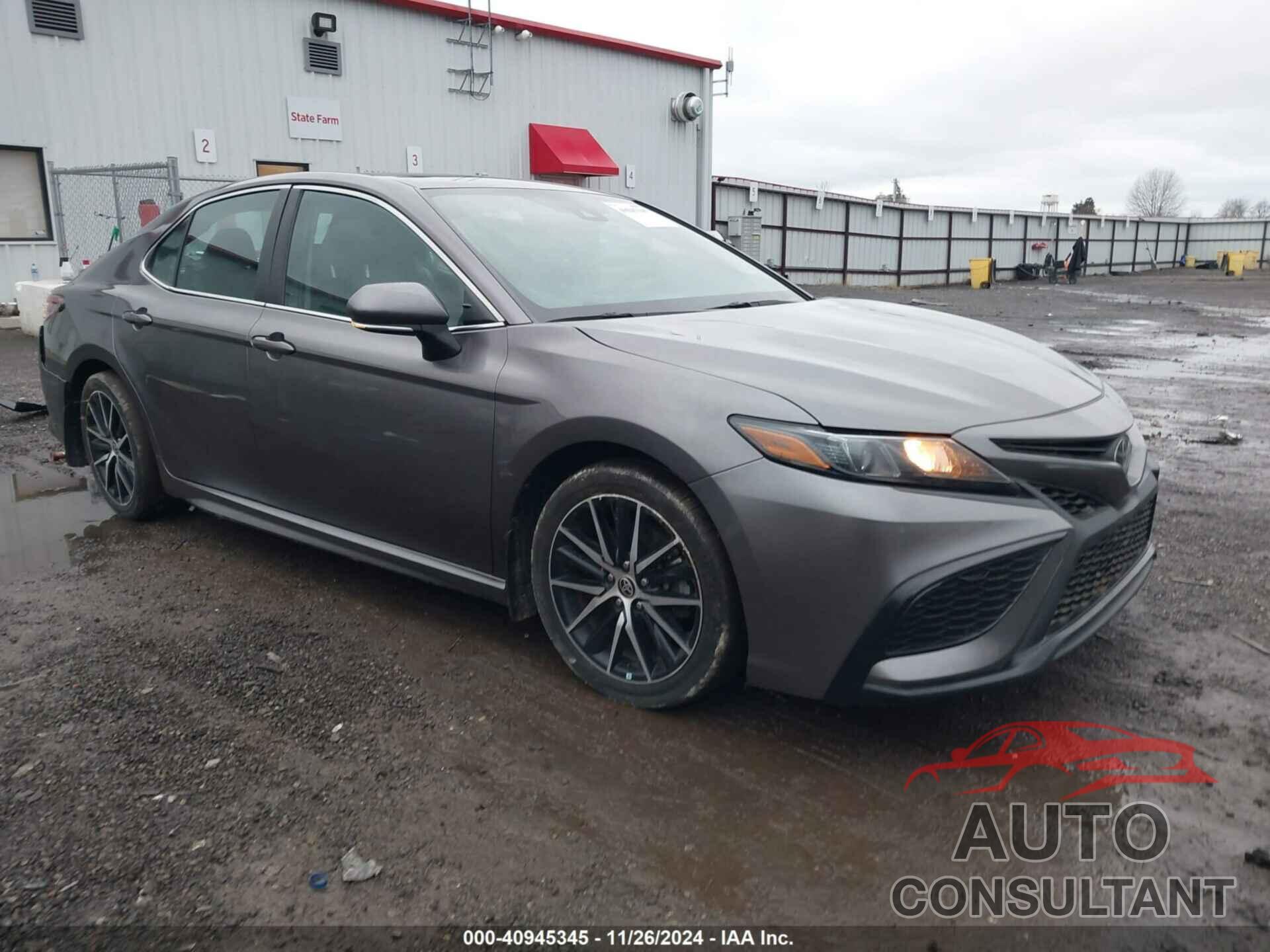 TOYOTA CAMRY 2022 - 4T1G11BK9NU064453