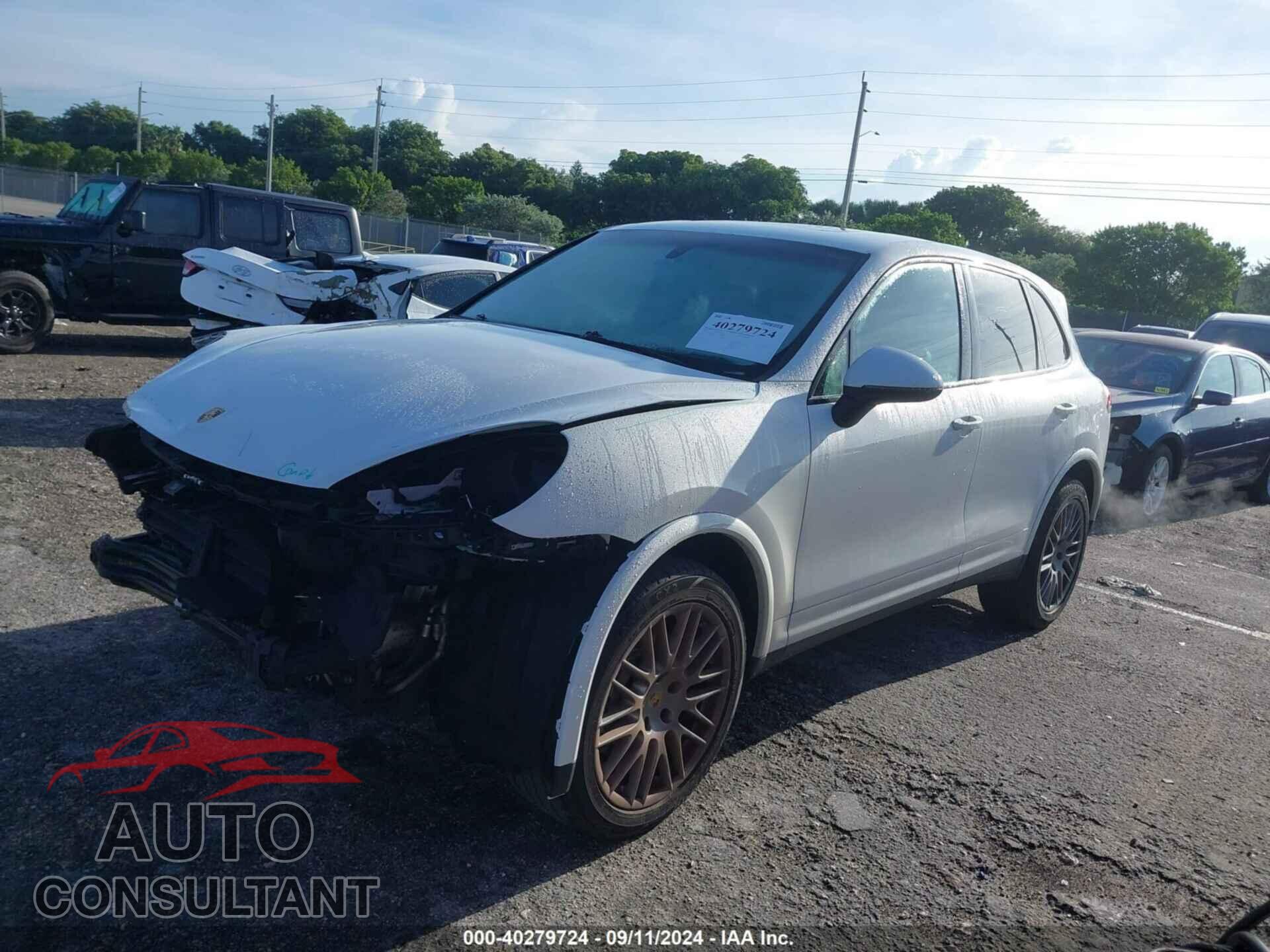 PORSCHE CAYENNE 2017 - WP1AA2A25HKA80696