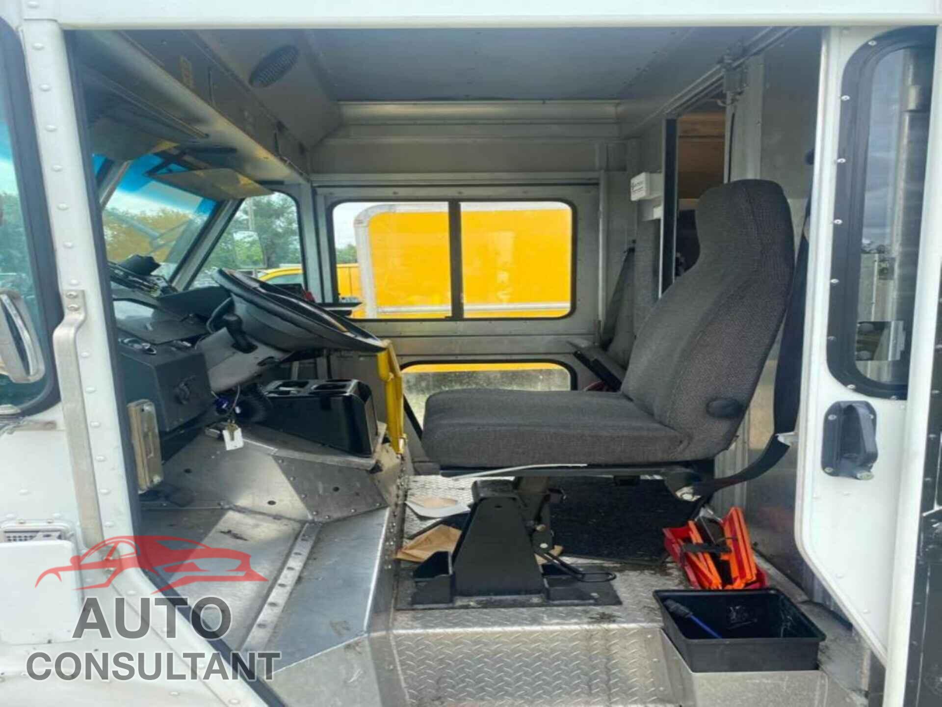 FORD ECONOLINE 2016 - 1FC3E4KL8GDC05694